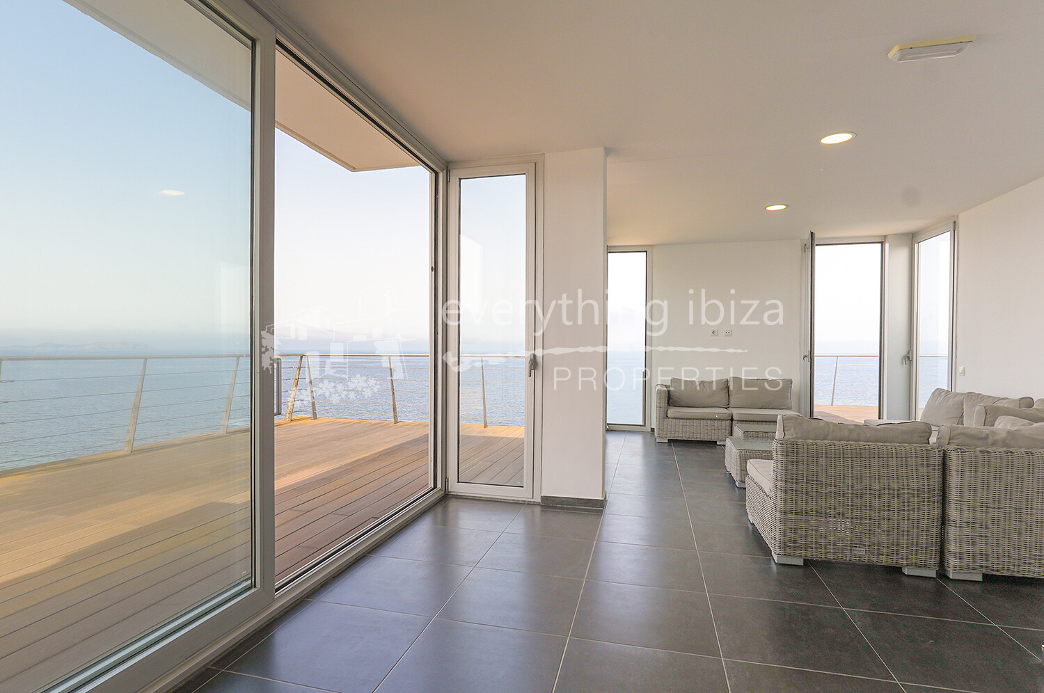 Stylish Modern Contemporary Apartment Close to the Sea & Coastline, ref. 1723, for sale in Ibiza by everything ibiza Properties