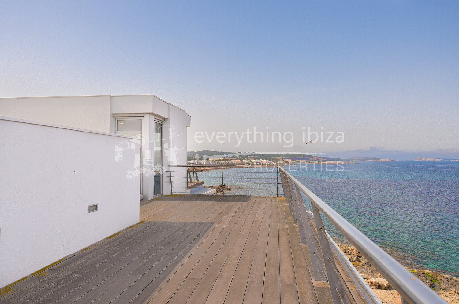 Stylish Modern Contemporary Apartment Close to the Sea & Coastline, ref. 1723, for sale in Ibiza by everything ibiza Properties