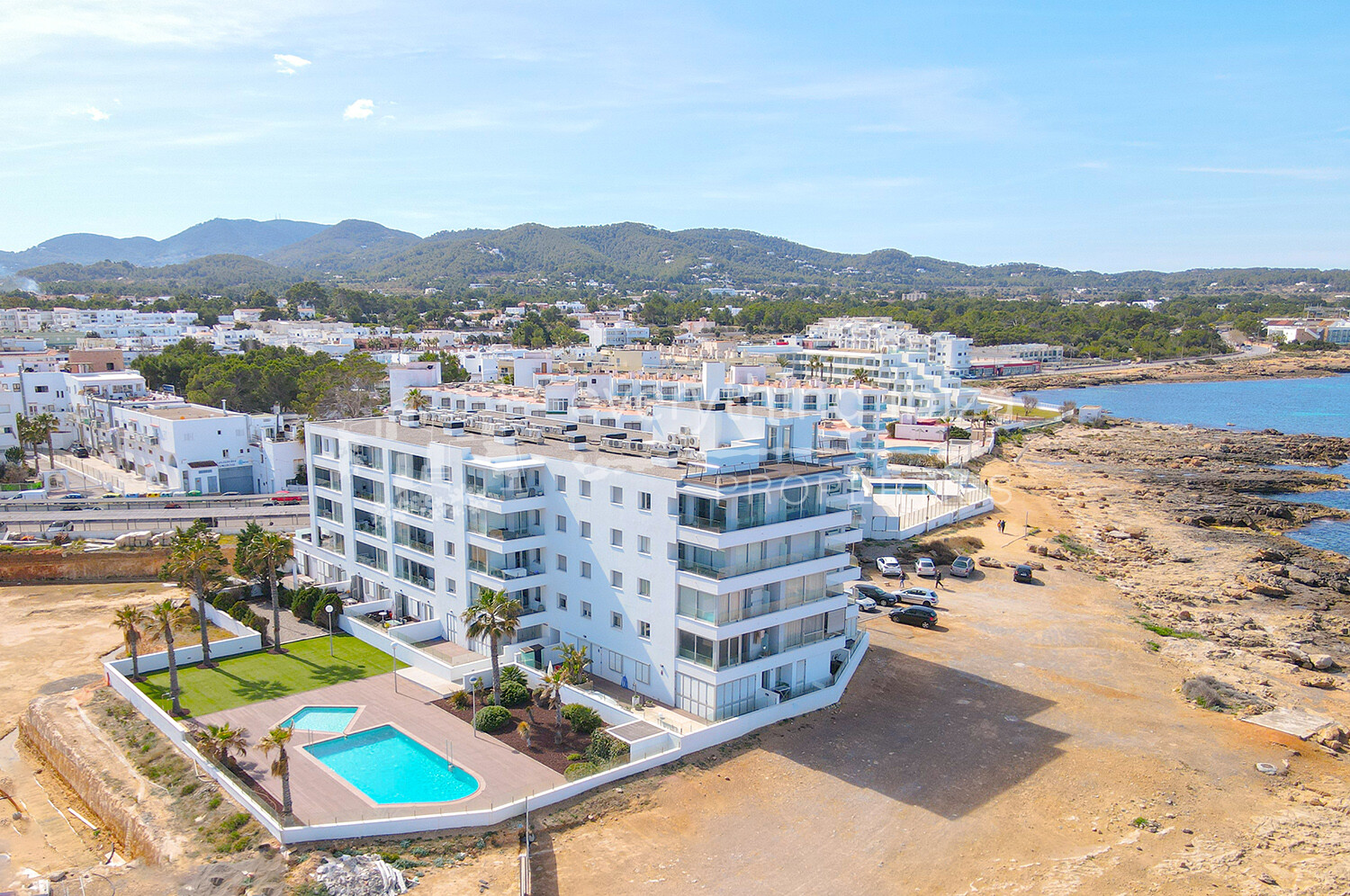 Stylish Modern Contemporary Apartment Close to the Sea & Coastline, ref. 1723, for sale in Ibiza by everything ibiza Properties