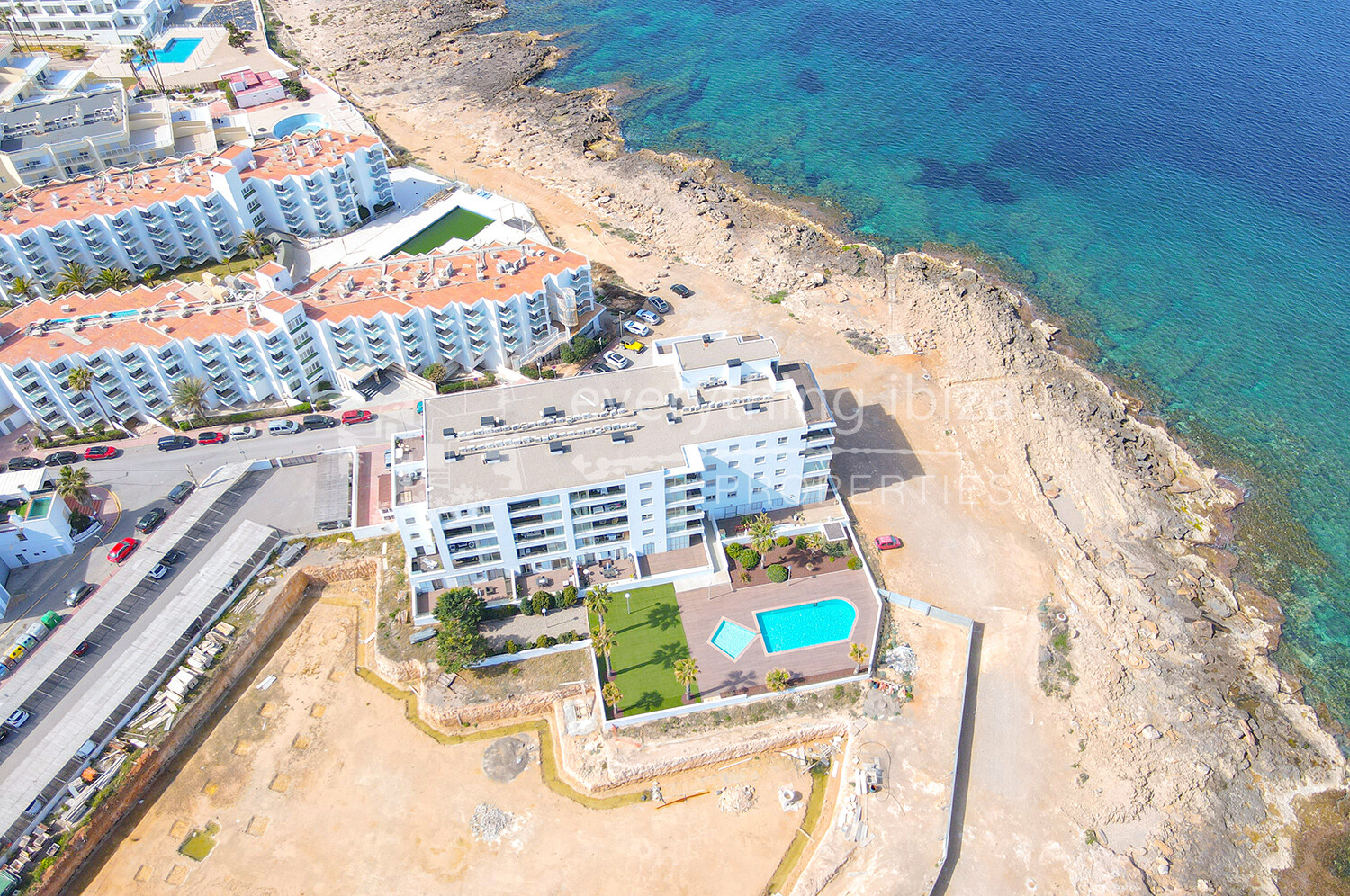 Stylish Modern Contemporary Apartment Close to the Sea & Coastline, ref. 1723, for sale in Ibiza by everything ibiza Properties