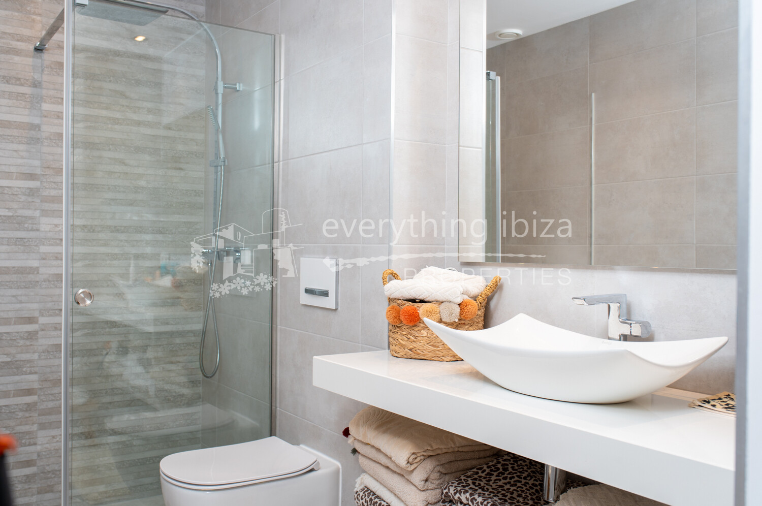 Exquisite Frontline 3 Bed Penthouse with Stunning Sea & Sunset Views, ref. 1725, for sale in Ibiza by everything ibiza Properties