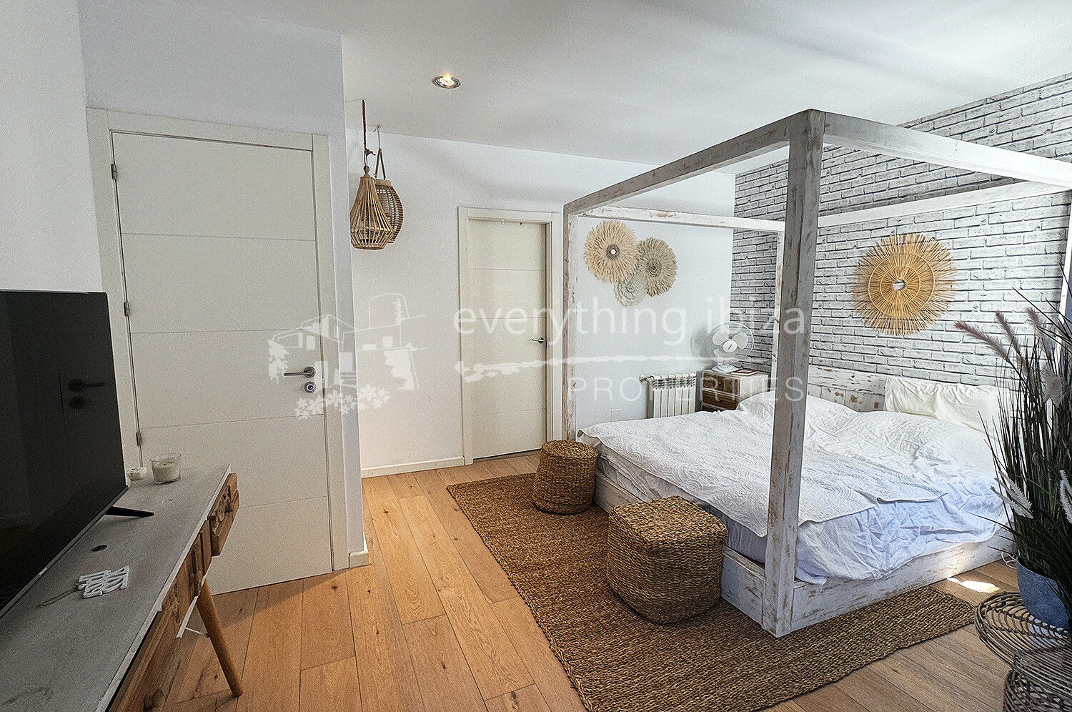 Charming Detached Country Villa Close to the Village of Sant Josep, ref. 1726, for sale in Ibiza by everything ibiza Properties