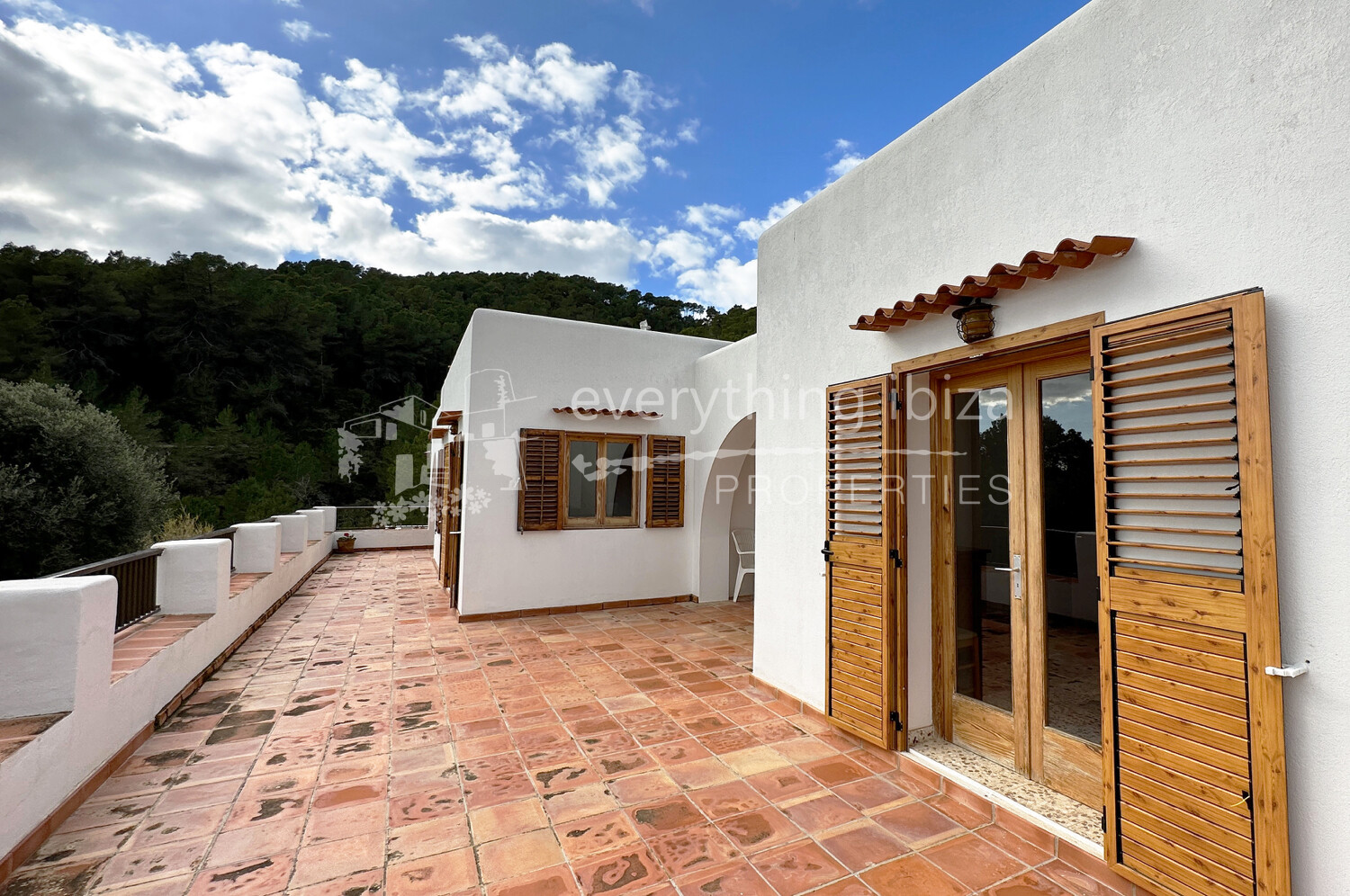 Elegant Traditionally Styled Villa on Large Fertile Plot with Views, ref. 1742, for sale in Ibiza by everything ibiza Properties