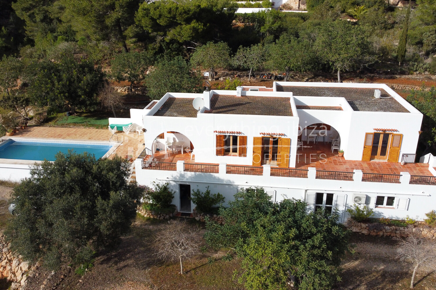 Elegant Traditionally Styled Villa on Large Fertile Plot with Views, ref. 1742, for sale in Ibiza by everything ibiza Properties