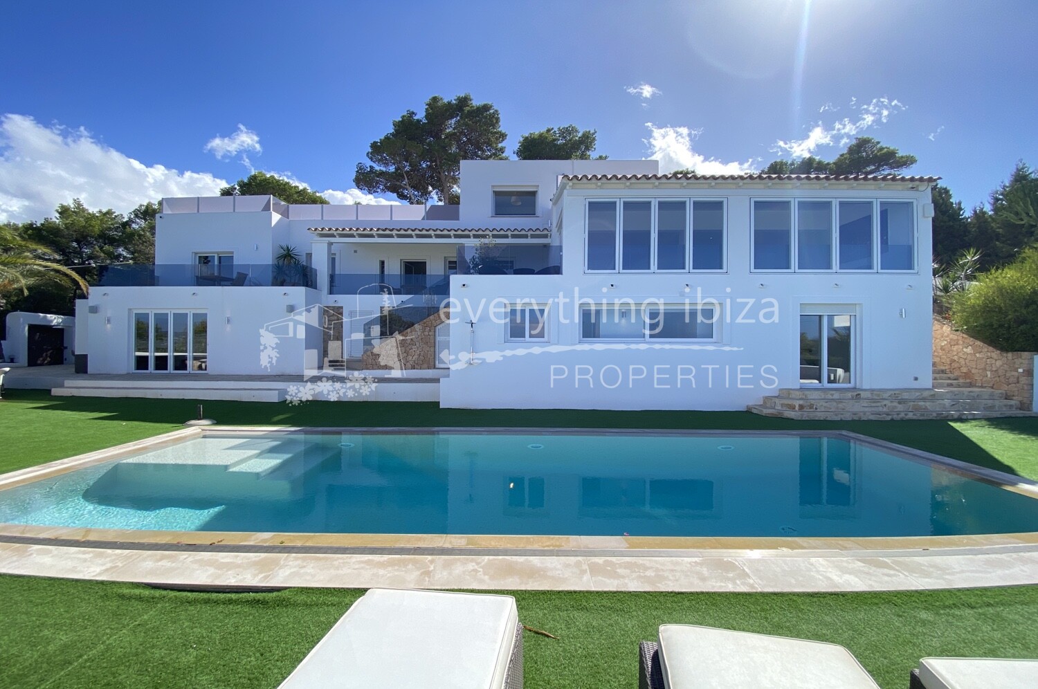 Beautifully Renovated Villa with Private Pool and Panoramic Views to the Sea, ref. 1748, for sale in Ibiza by everything ibiza Properties