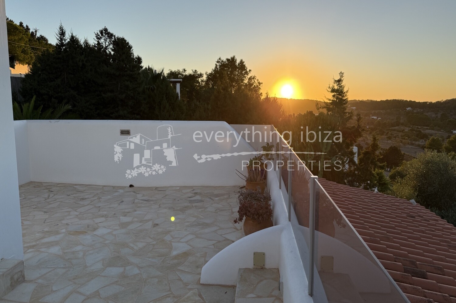 Beautifully Renovated Villa with Private Pool and Panoramic Views to the Sea, ref. 1748, for sale in Ibiza by everything ibiza Properties