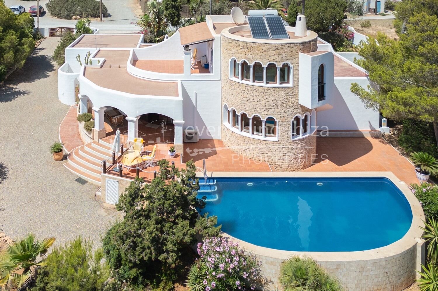 Magnificent Country Villa with Mesmerising Sunset and Es Vedra Views, ref. 1751, for sale in Ibiza by everything ibiza Properties