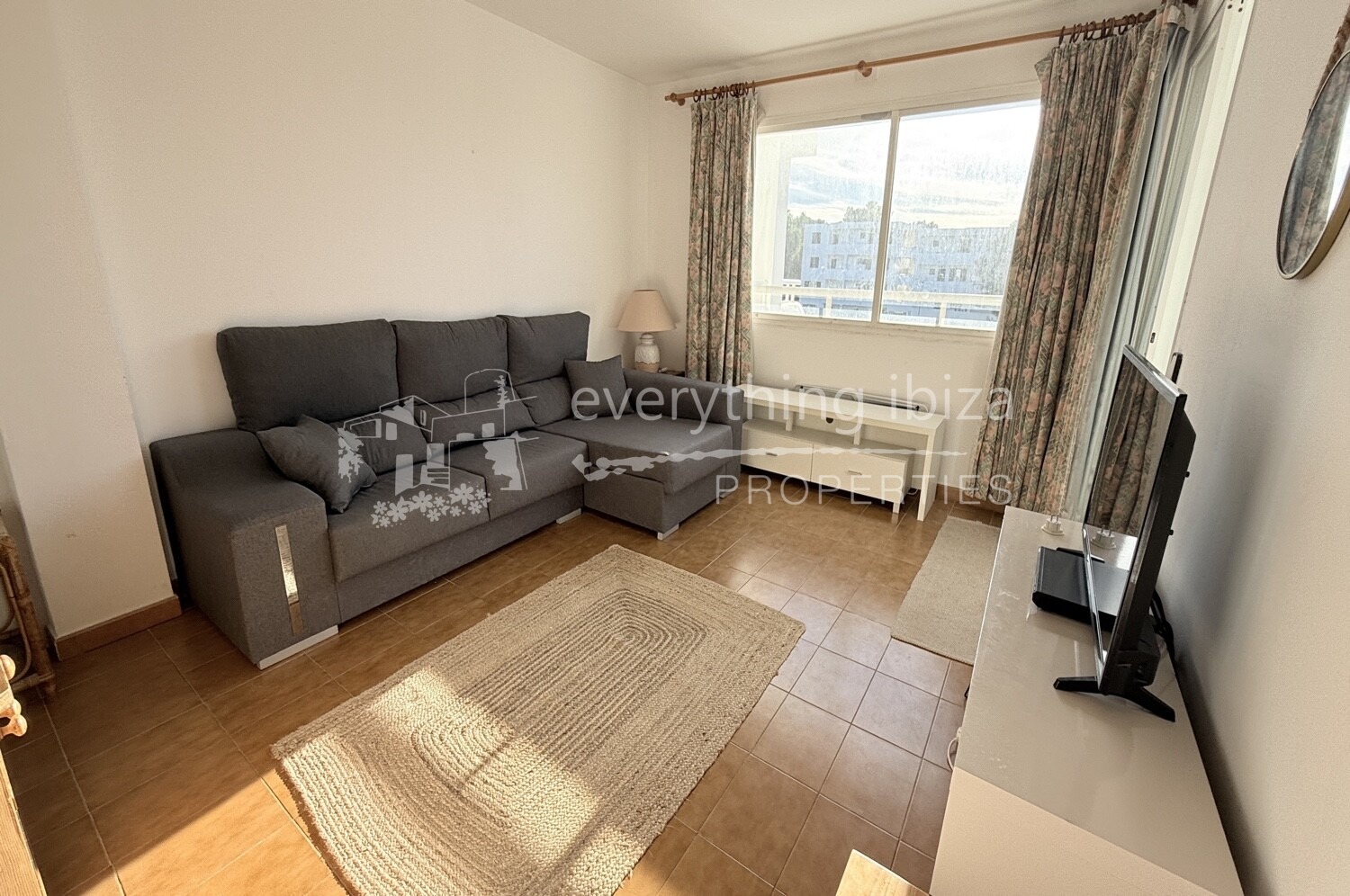 Super 2 Bedroomed Apartment with Residents Pool and Close to the Beach, ref. 1756, for sale in Ibiza by everything ibiza Properties