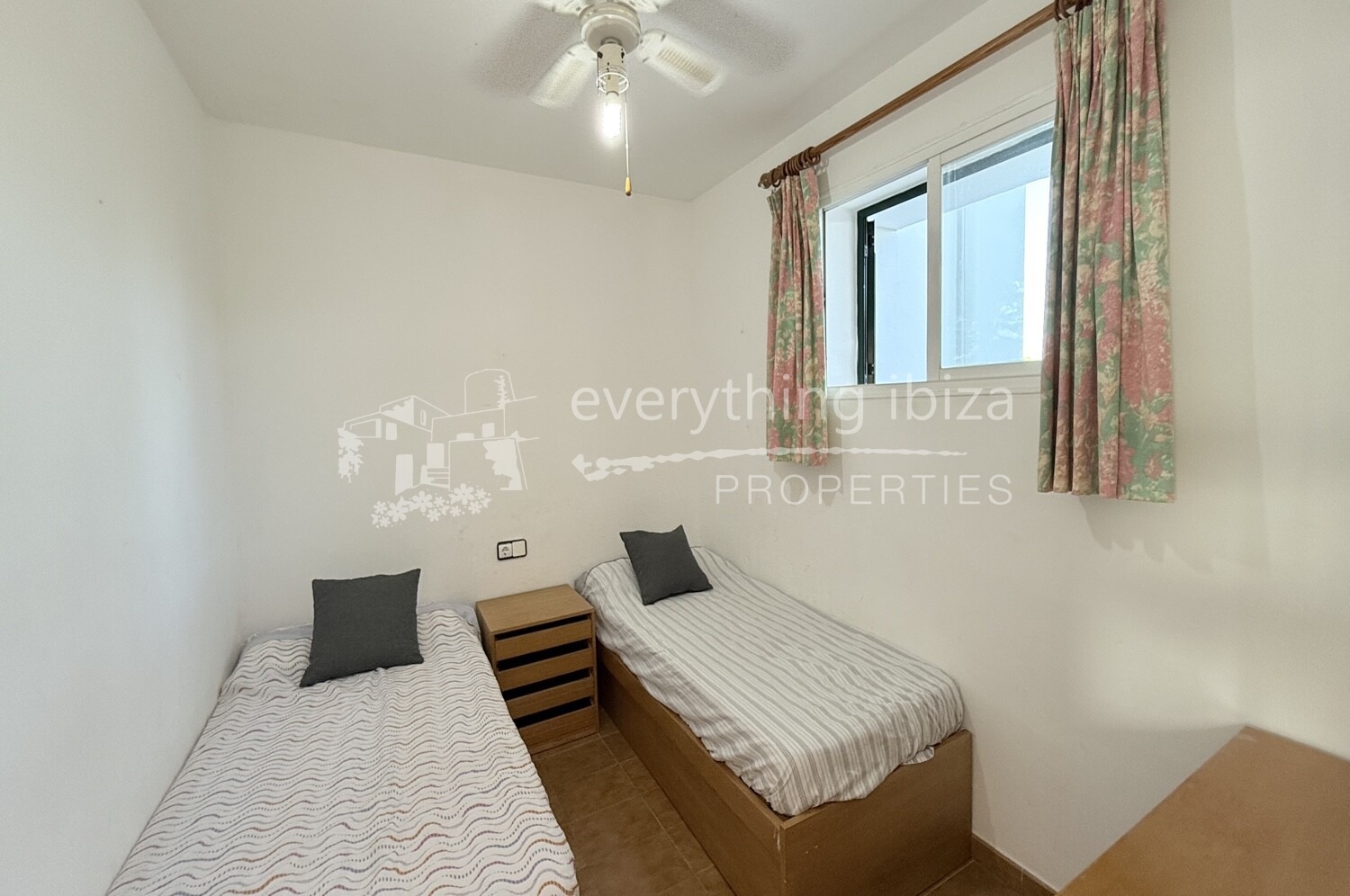 Super 2 Bedroomed Apartment with Residents Pool and Close to the Beach, ref. 1756, for sale in Ibiza by everything ibiza Properties