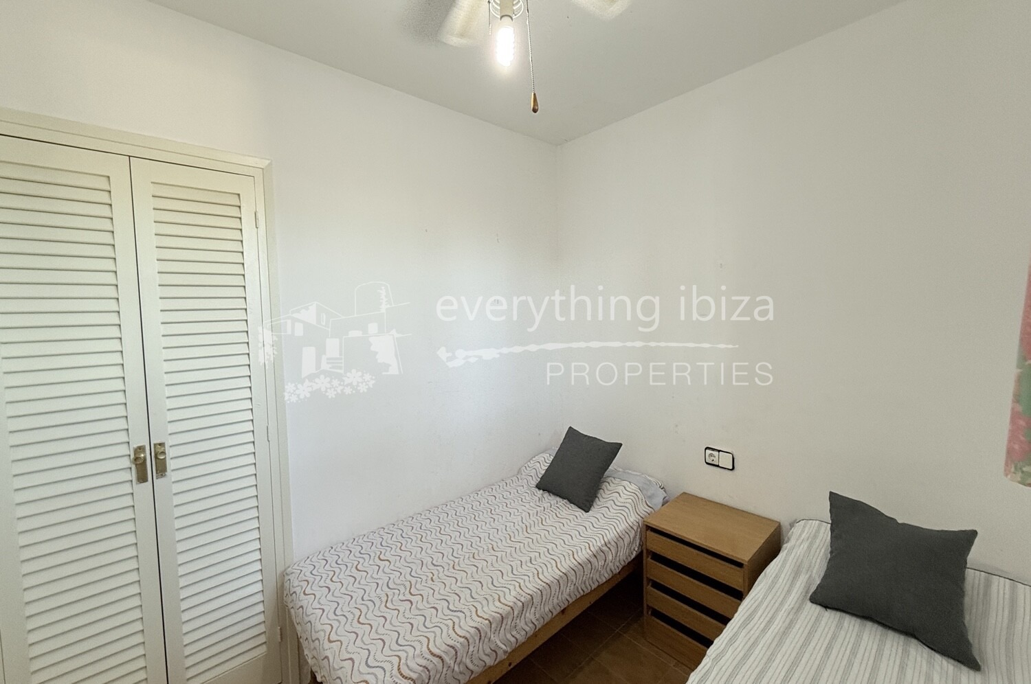 Super 2 Bedroomed Apartment with Residents Pool and Close to the Beach, ref. 1756, for sale in Ibiza by everything ibiza Properties