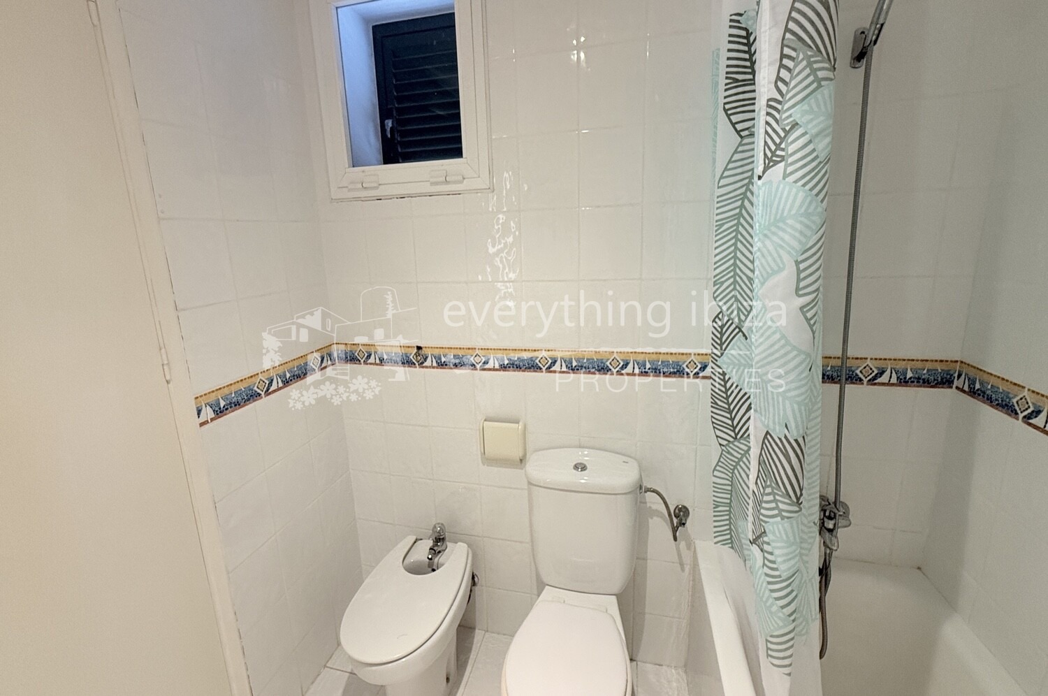 Super 2 Bedroomed Apartment with Residents Pool and Close to the Beach, ref. 1756, for sale in Ibiza by everything ibiza Properties