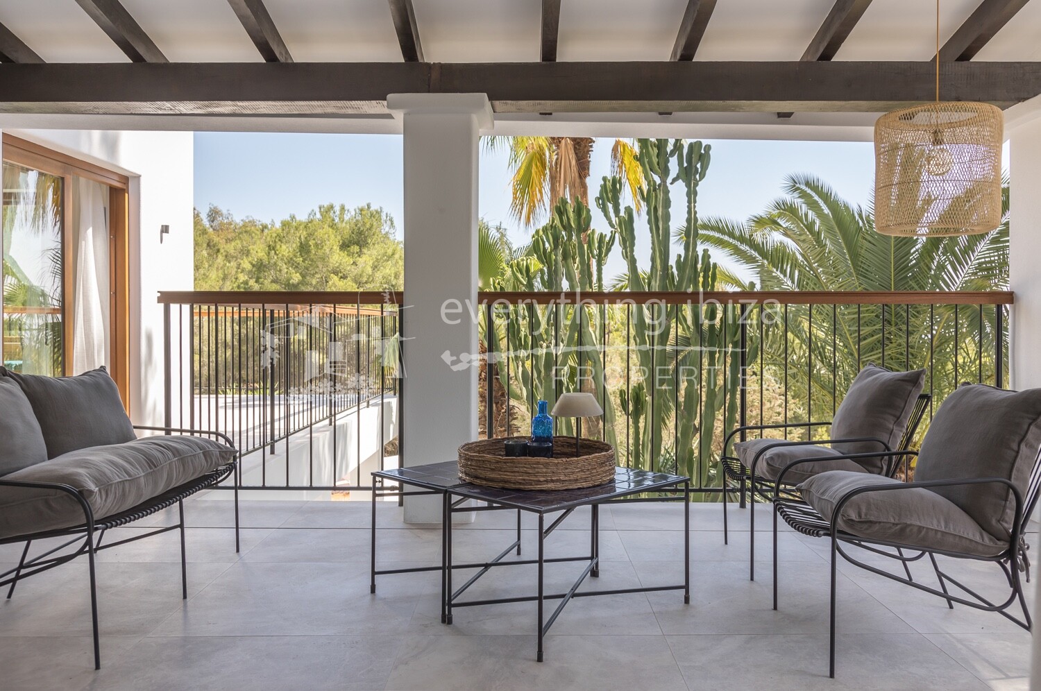 Beautiful Cosmopolitan Villa with Stunning Infinity Pool and Panoramic Views, ref. 1769, for sale in Ibiza by everything ibiza Properties