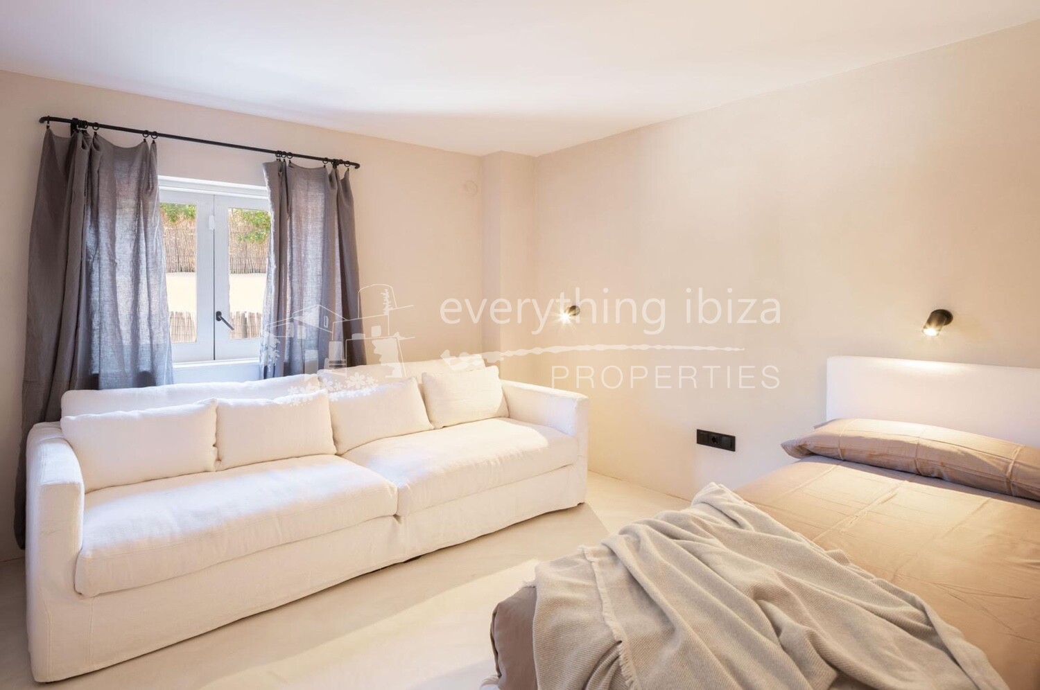 Beautiful Renovated Townhouse in Elite Community Close to Calas Tarida and Moli, ref. 1778, for sale in Ibiza by everything ibiza Properties
