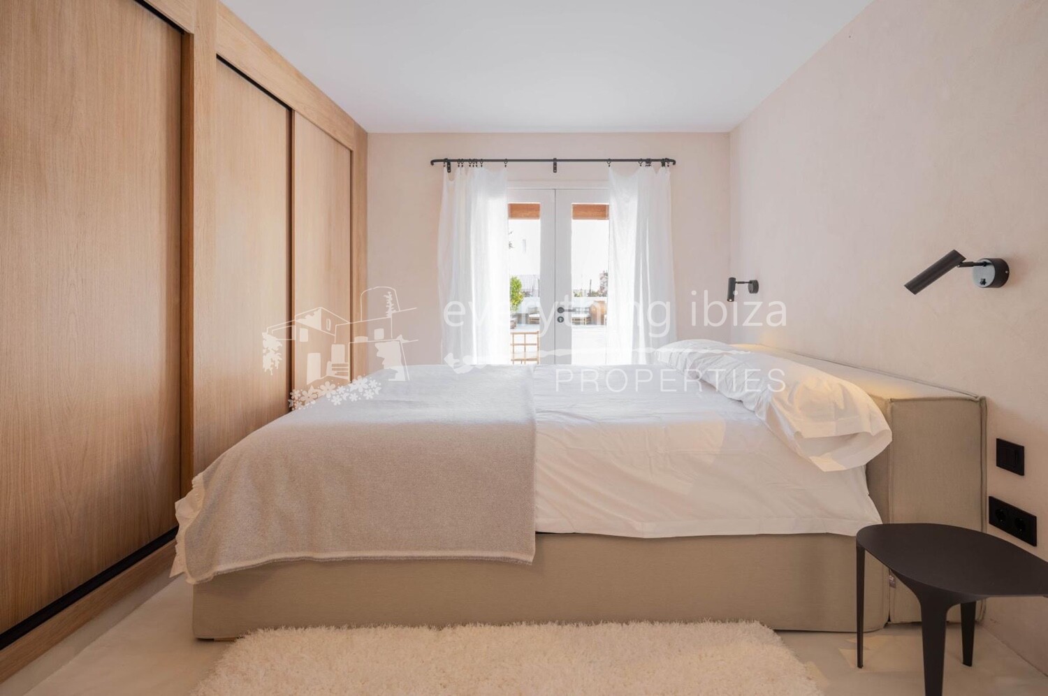 Beautiful Renovated Townhouse in Elite Community Close to Calas Tarida and Moli, ref. 1778, for sale in Ibiza by everything ibiza Properties