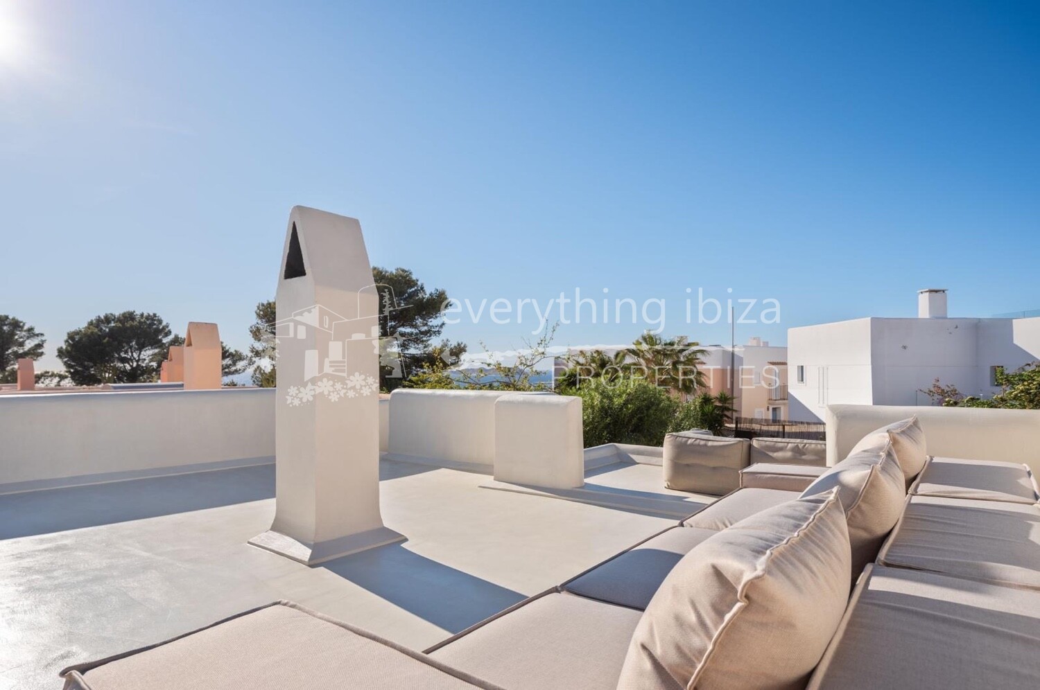 Beautiful Renovated Townhouse in Elite Community Close to Calas Tarida and Moli, ref. 1778, for sale in Ibiza by everything ibiza Properties