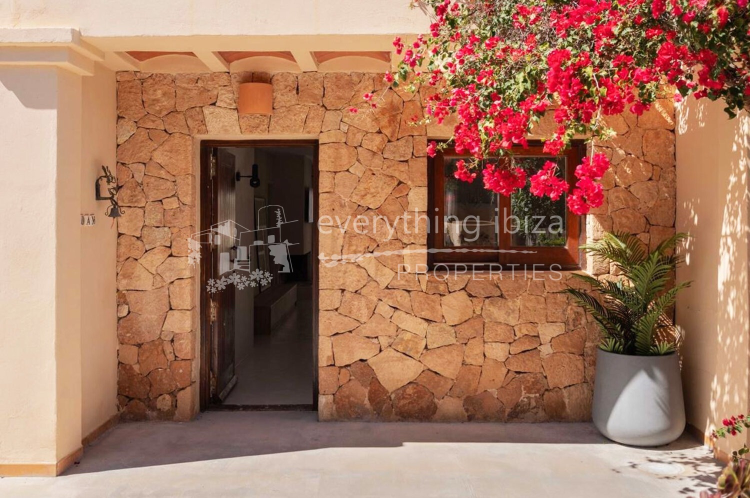 Beautiful Renovated Townhouse in Elite Community Close to Calas Tarida and Moli, ref. 1778, for sale in Ibiza by everything ibiza Properties