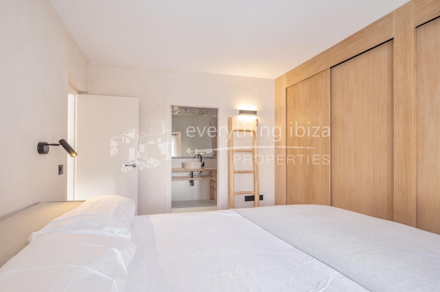 Beautiful Renovated Townhouse in Elite Community Close to Calas Tarida and Moli, ref. 1778, for sale in Ibiza by everything ibiza Properties