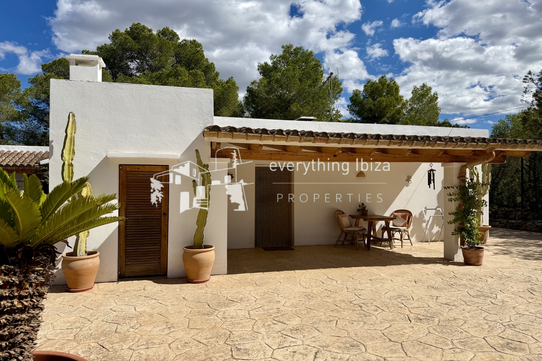 Mediterranean Style Villa on a Large Country Plot Oozing Charm and Character in Ibiza