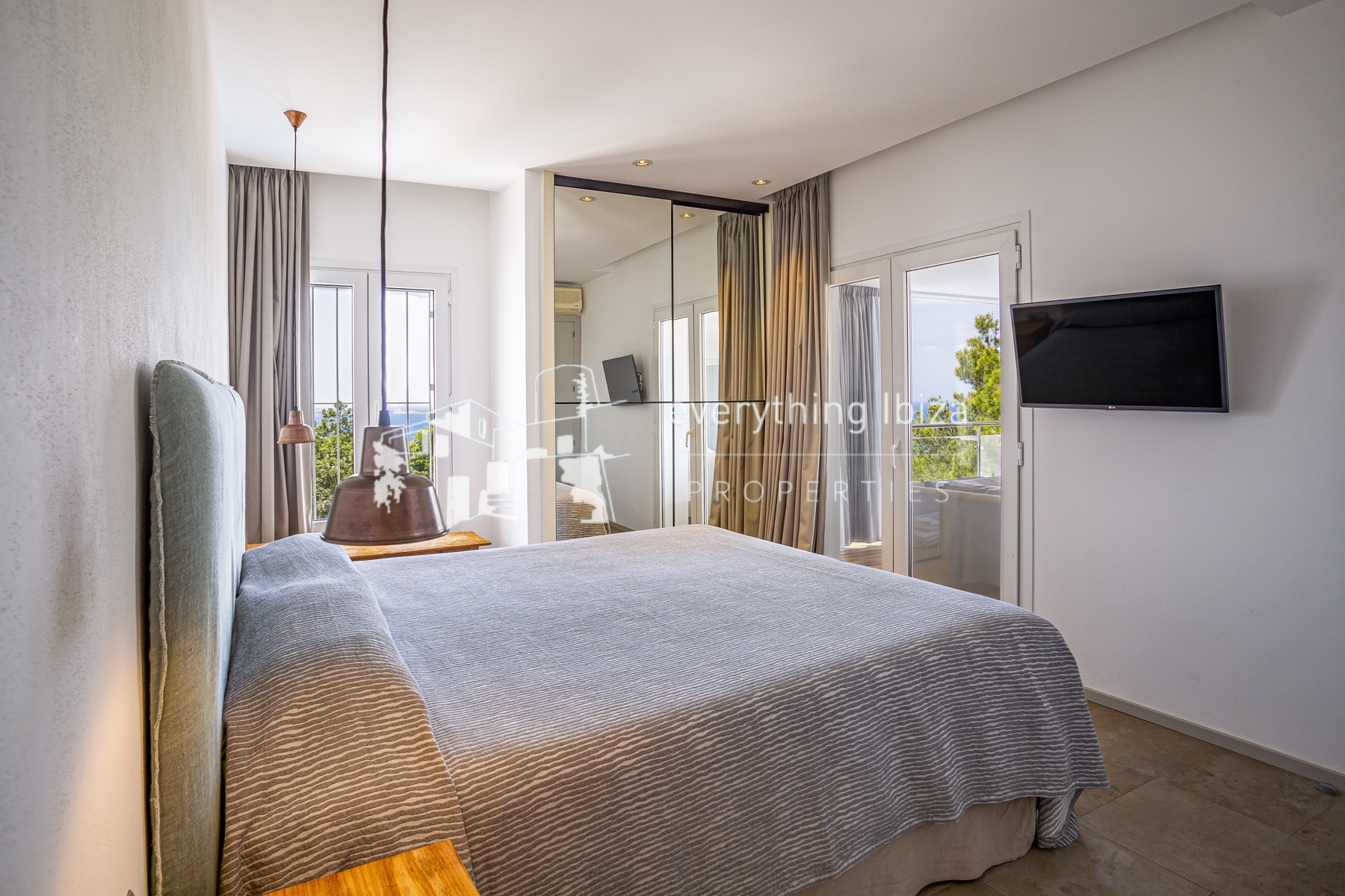 Magnificent Modern Villa in Cala Salada with Tourist License and Stunning Sea & Sunset Views by everything ibiza Properties - ref. 1825