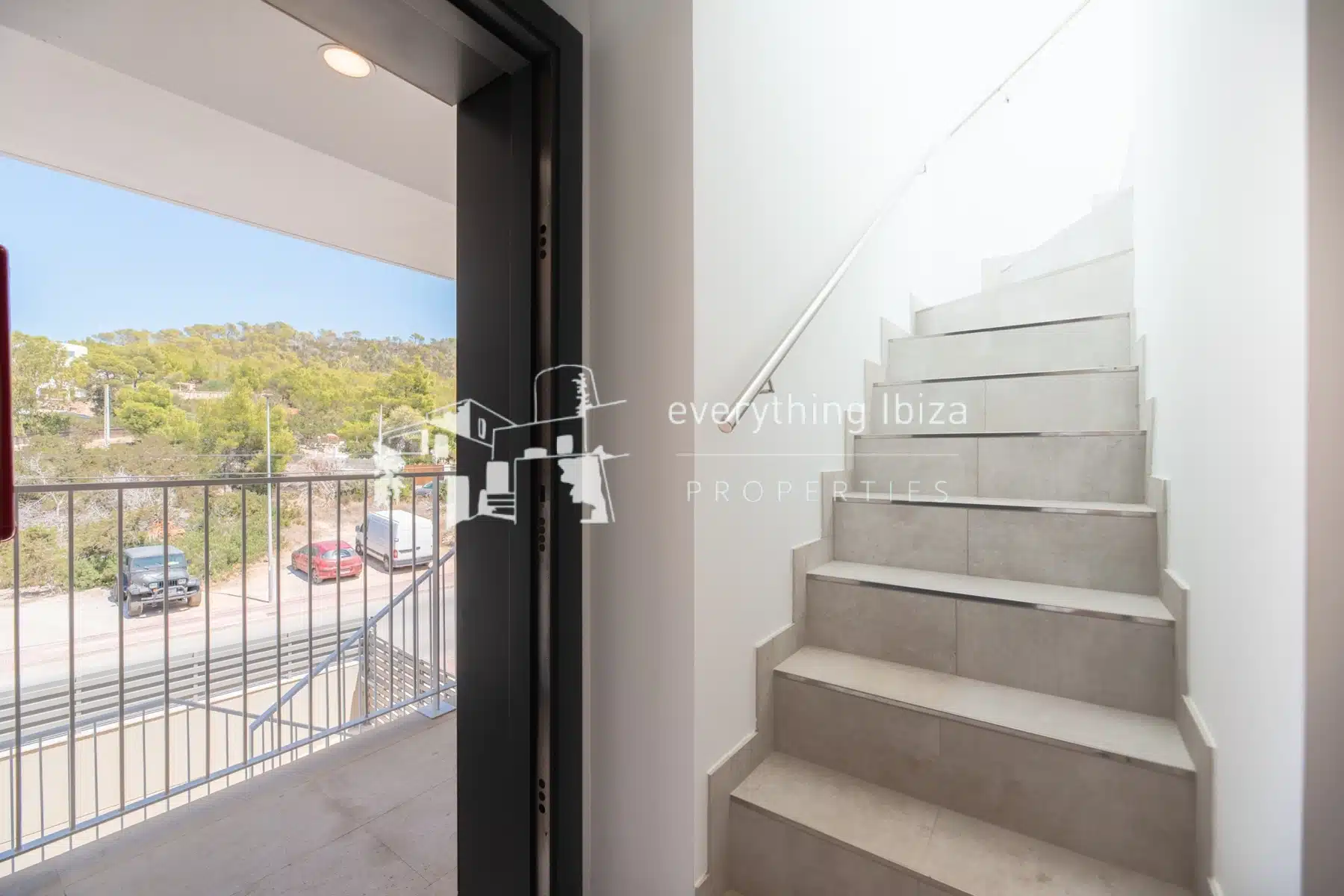 Exquisite Frontline Penthouse Apartment with Sea and Sunset Views in Ibiza