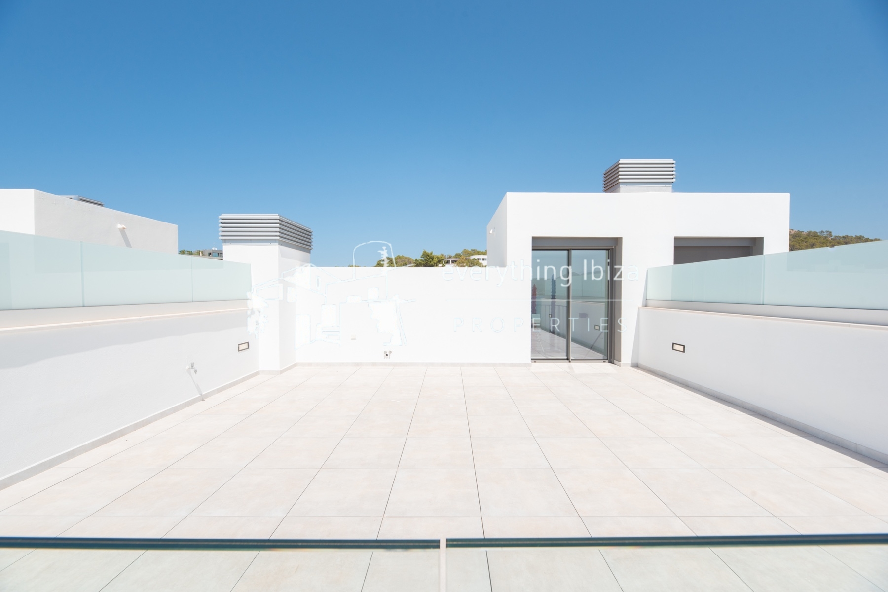 Exquisite Frontline Penthouse Apartment with Sea and Sunset Views in Ibiza