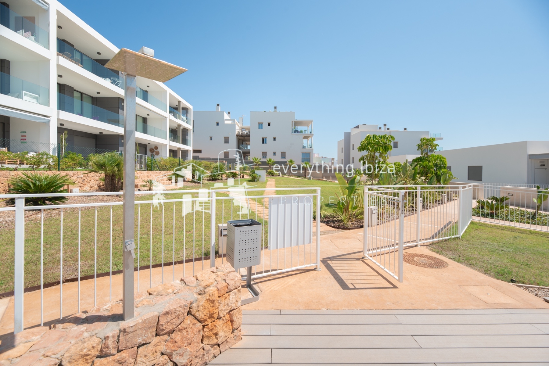 Exquisite Frontline Penthouse Apartment with Sea and Sunset Views in Ibiza