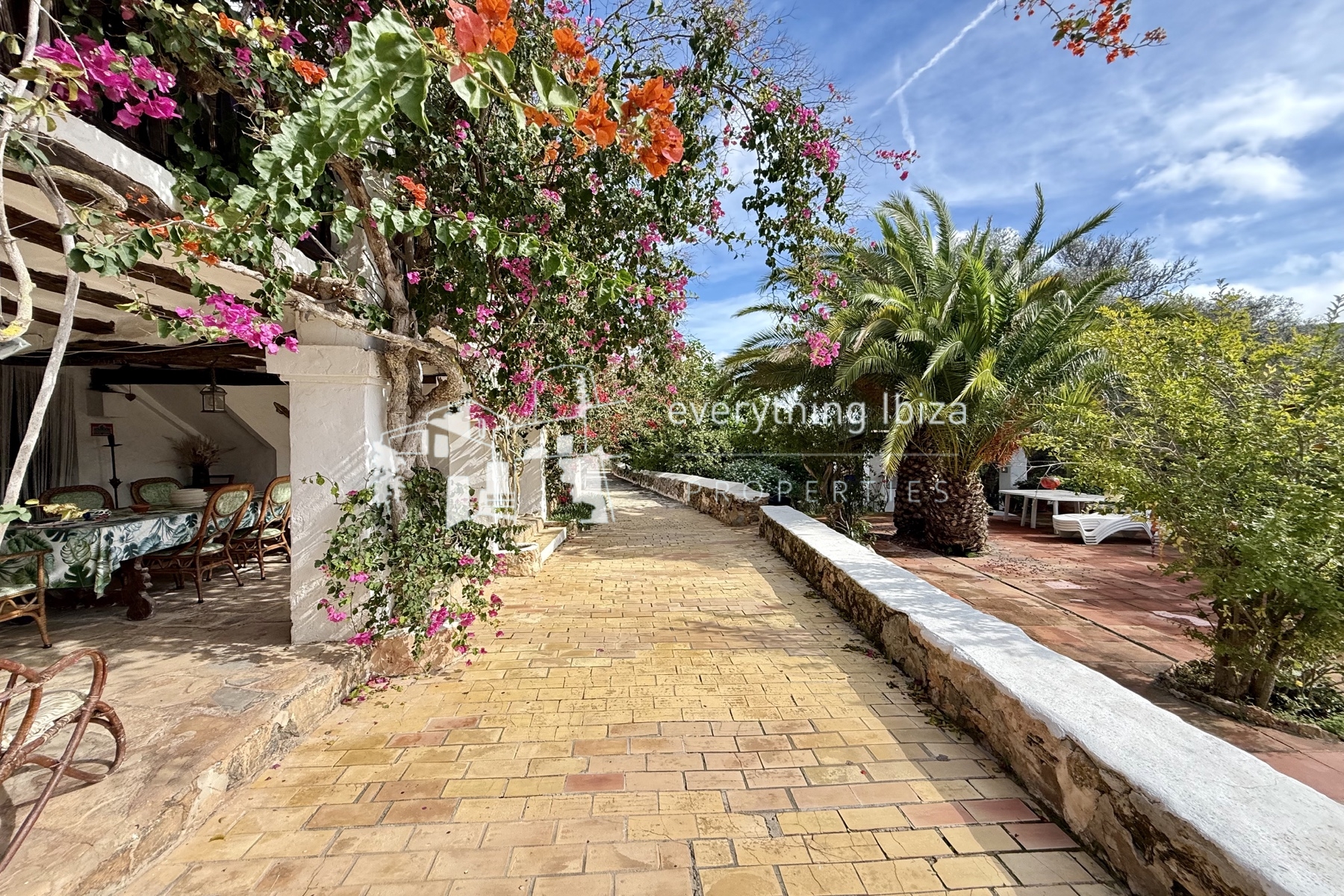 Historic Country Finca Oozing Character and Charm Set in Super San Jose Location by everything ibiza Properties - ref. 1859