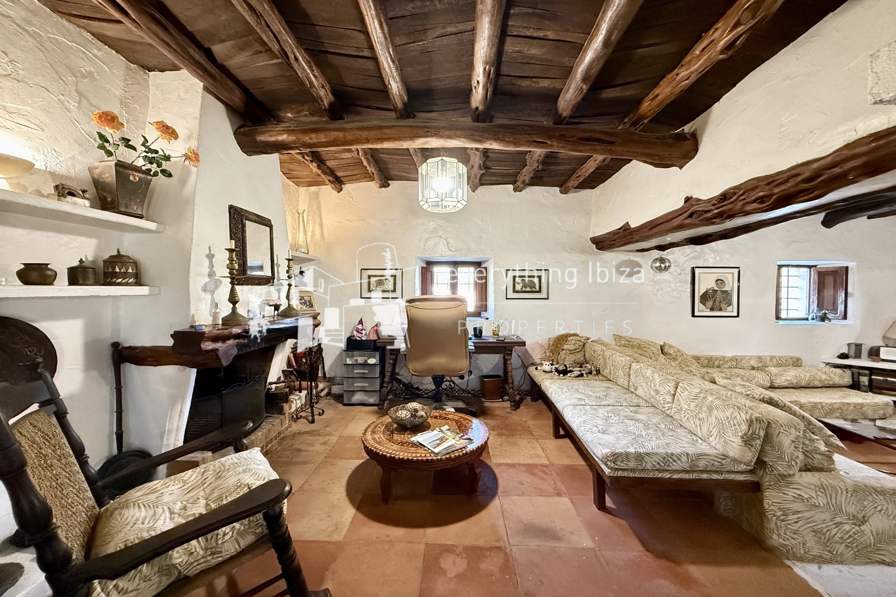 Historic Country Finca Oozing Character and Charm Set in Super San Jose Location by everything ibiza Properties - ref. 1859