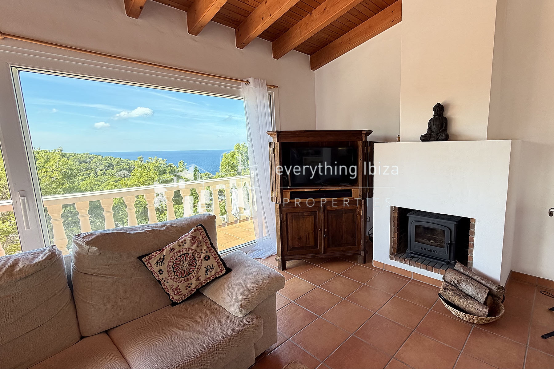 Classically beautiful Mediterranean villa with full tourist license in Ibiza by everything ibiza Properties - ref. 1861