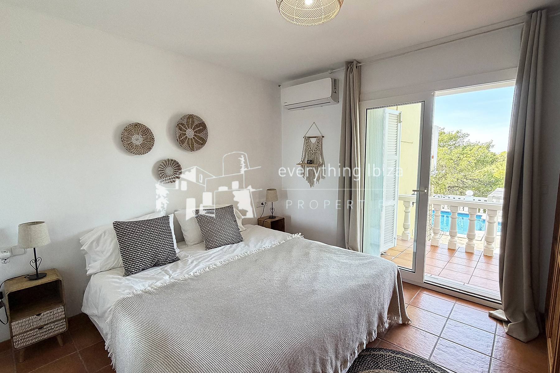 Classically beautiful Mediterranean villa with full tourist license in Ibiza by everything ibiza Properties - ref. 1861