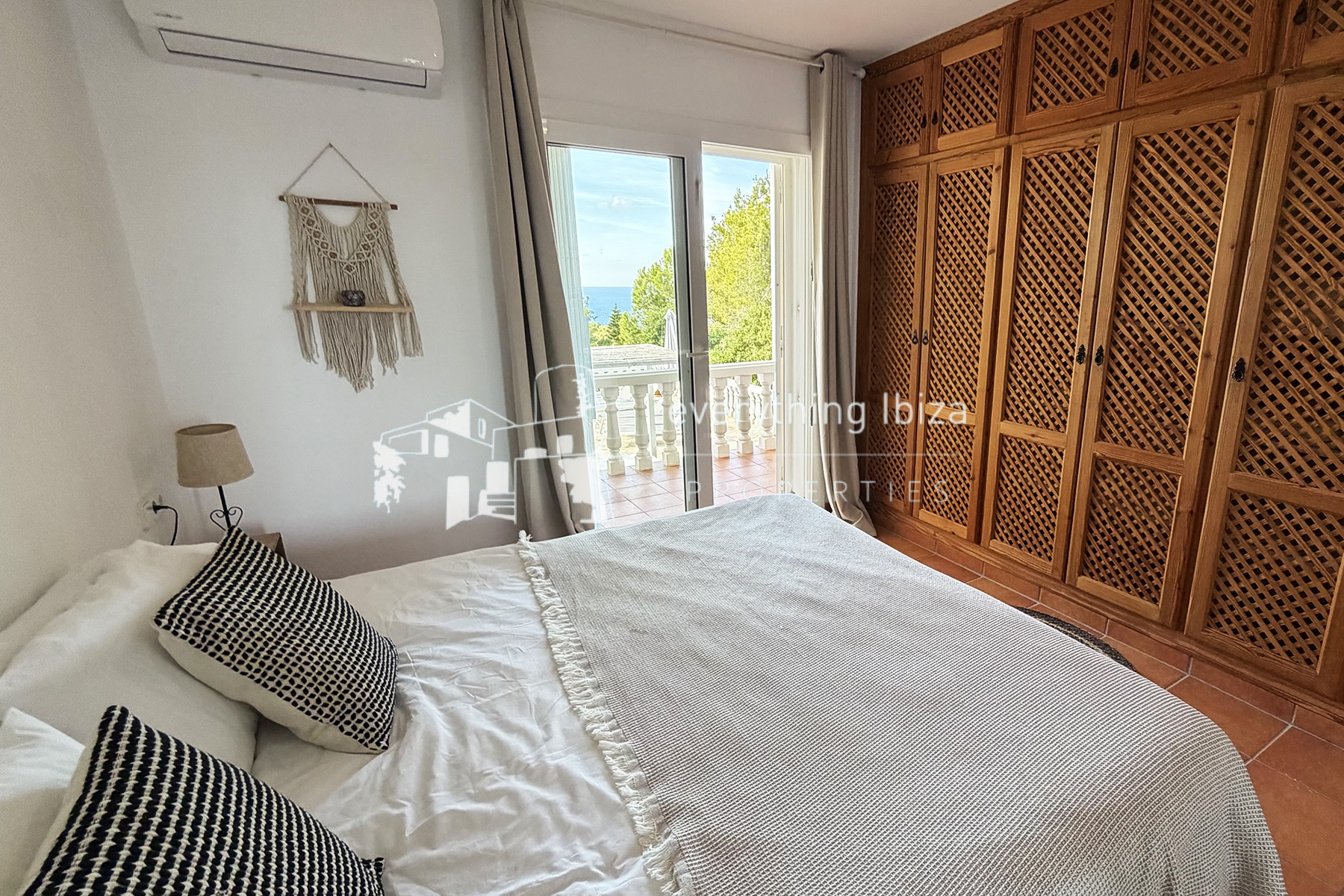 Classically beautiful Mediterranean villa with full tourist license in Ibiza by everything ibiza Properties - ref. 1861