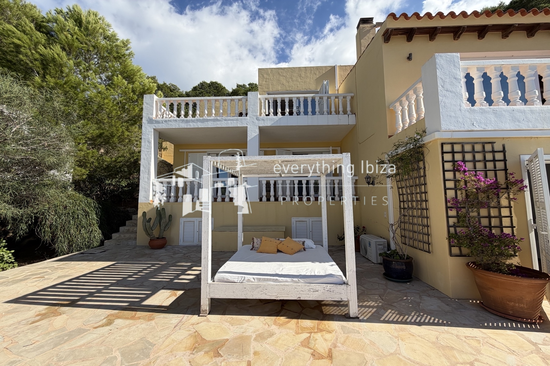 Classically beautiful Mediterranean villa with full tourist license in Ibiza by everything ibiza Properties - ref. 1861