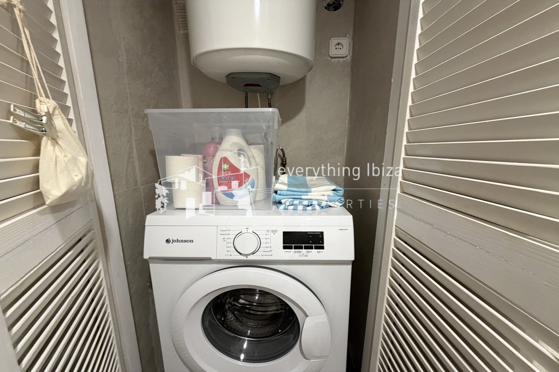 Exquisitely Renovated One Bedroom Apartment with Truly Amazing Views by everything ibiza Properties - ref. 1867