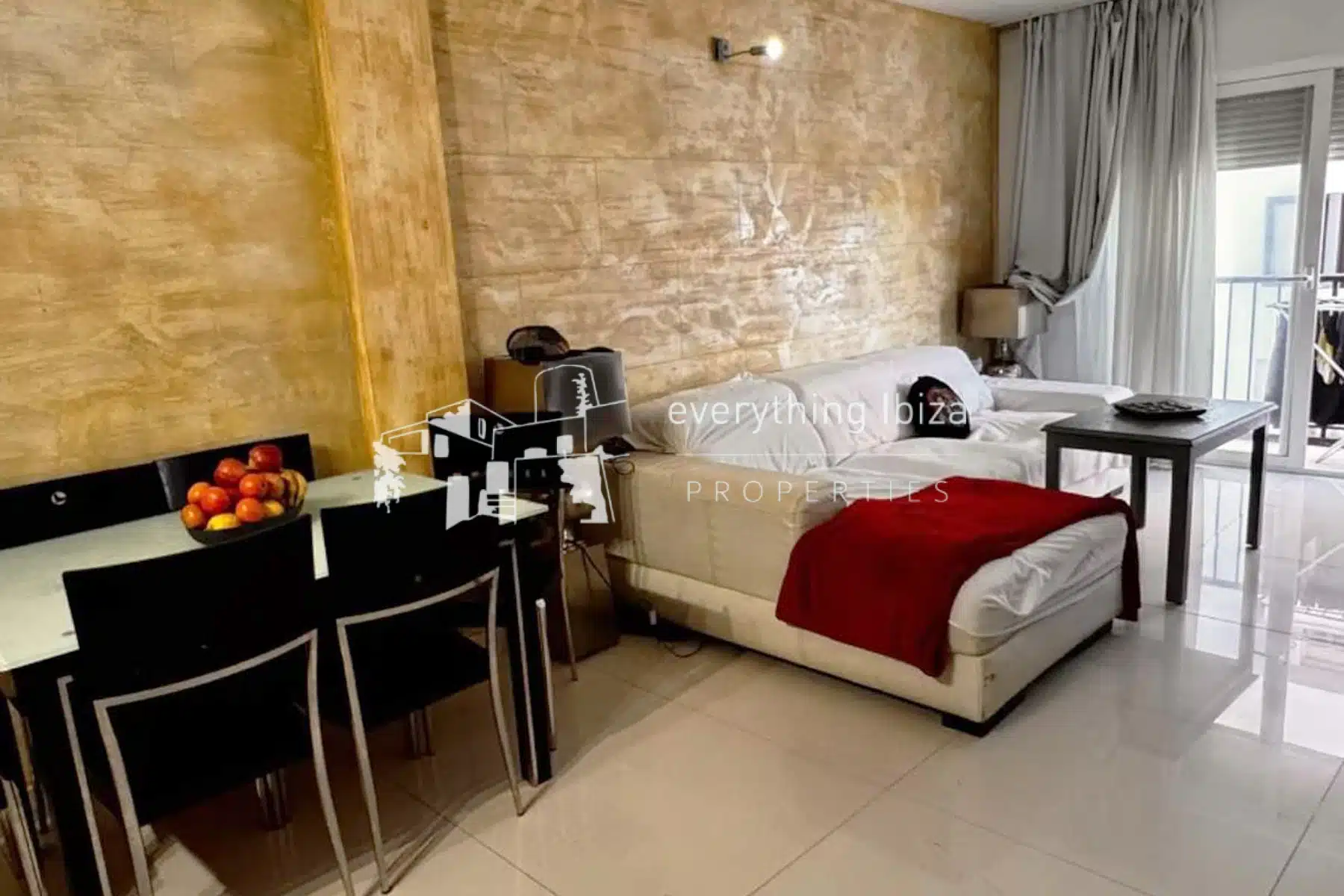 Superbly Located Modern 3 Bedroomed Apartment Close to All the Resort Amenities by everything ibiza Properties - ref. 1869