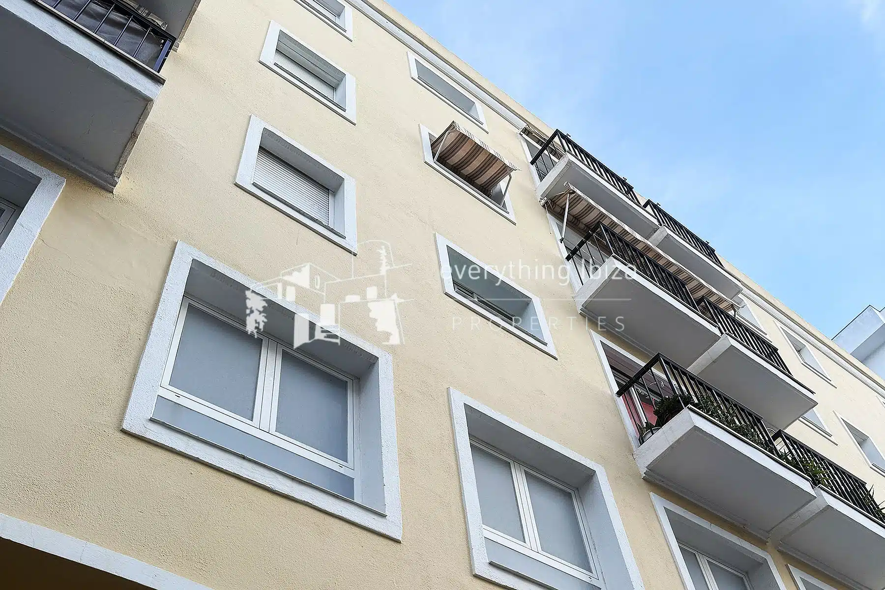 Superbly Located Modern 3 Bedroomed Apartment Close to All the Resort Amenities by everything ibiza Properties - ref. 1869