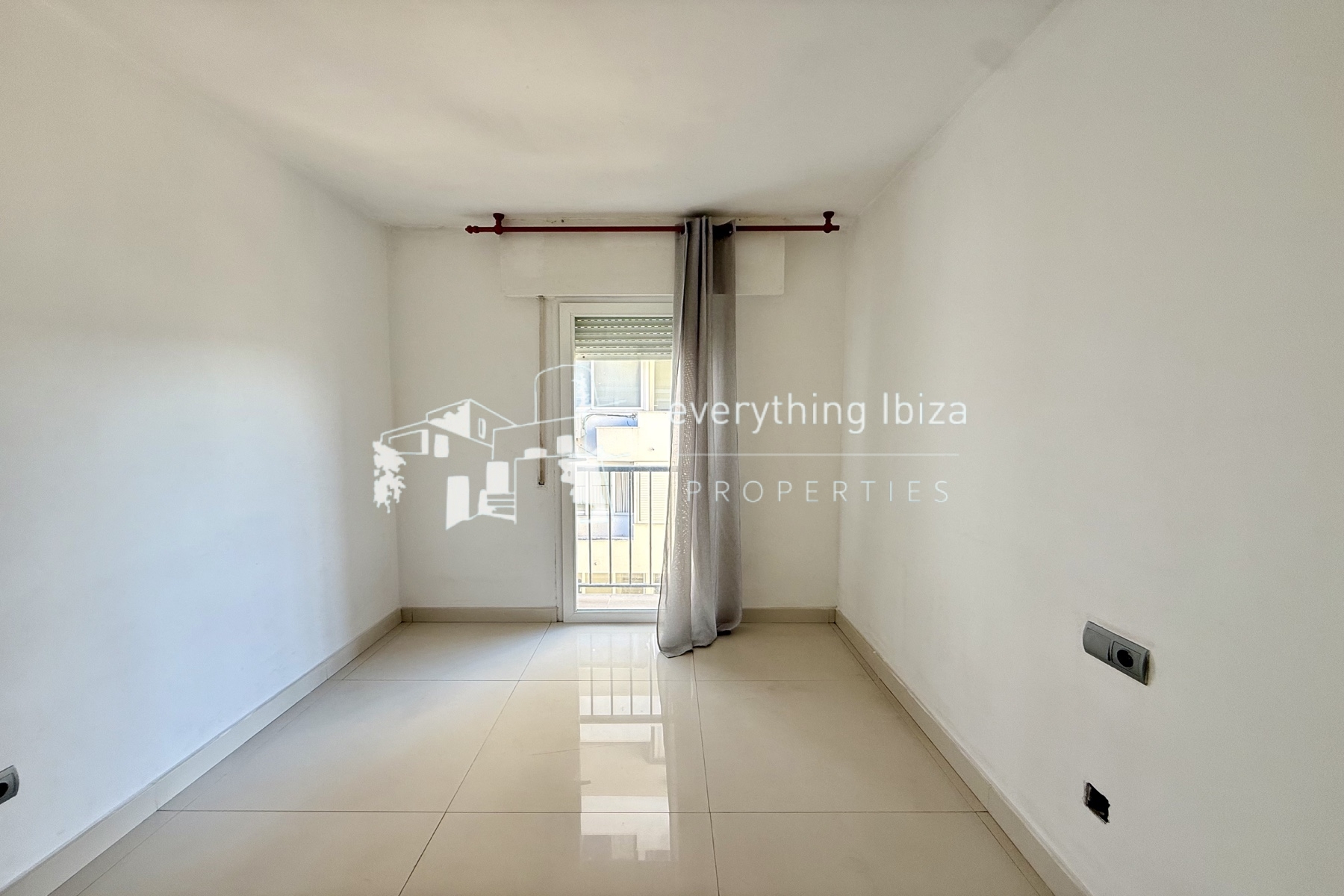 Superbly Located Modern 3 Bedroomed Apartment Close to All the Resort Amenities by everything ibiza Properties - ref. 1869