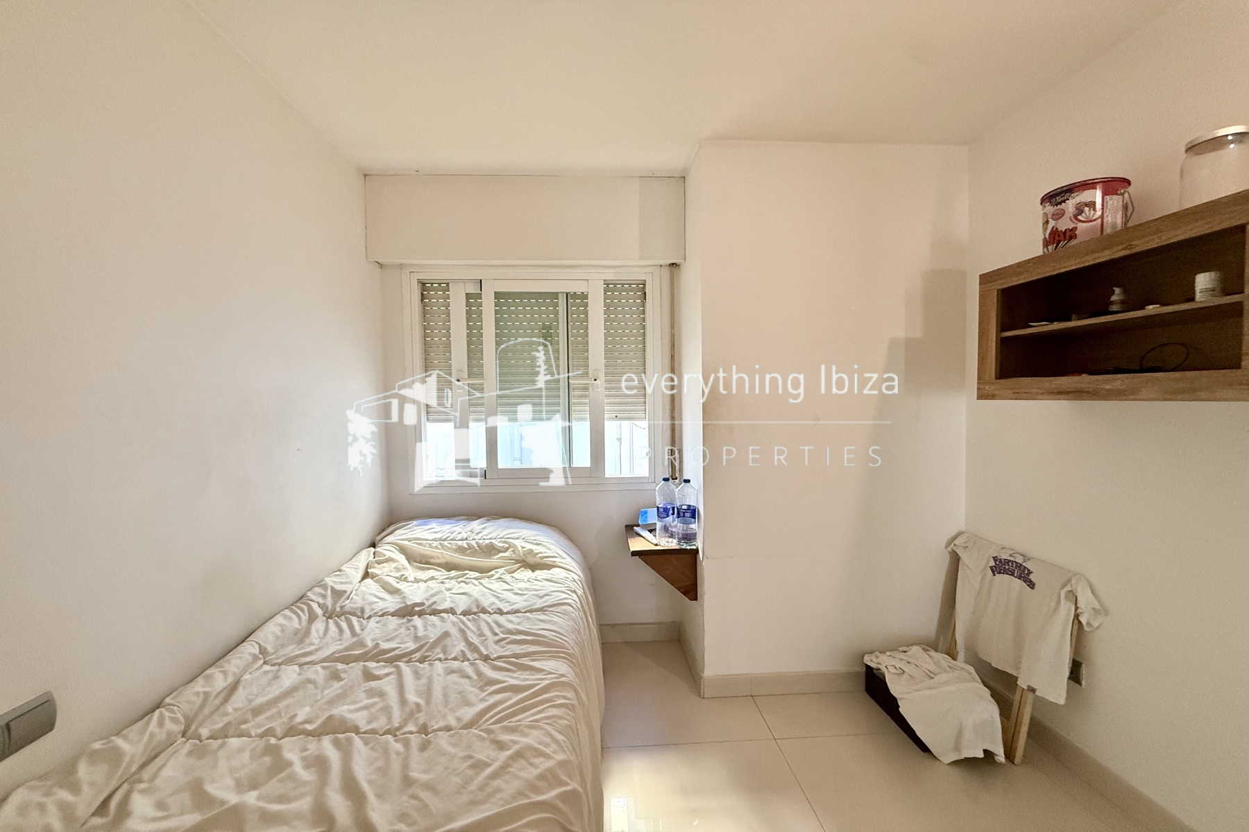 Superbly Located Modern 3 Bedroomed Apartment Close to All the Resort Amenities by everything ibiza Properties - ref. 1869