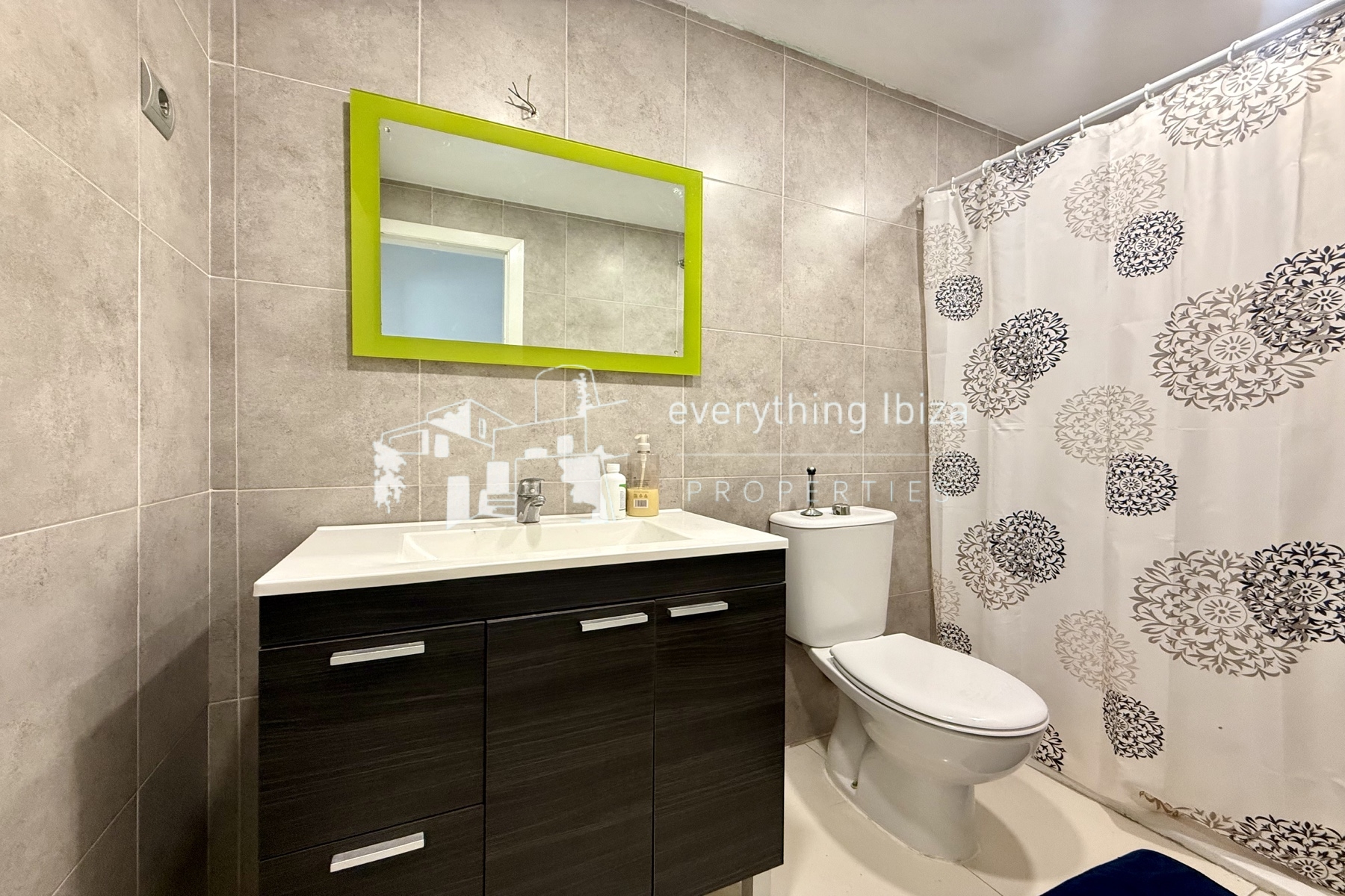 Superbly Located Modern 3 Bedroomed Apartment Close to All the Resort Amenities by everything ibiza Properties - ref. 1869