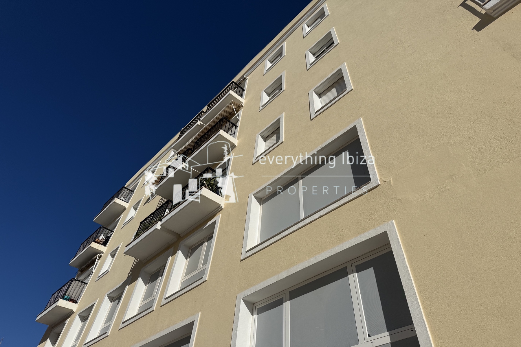 Superbly Located Modern 3 Bedroomed Apartment Close to All the Resort Amenities by everything ibiza Properties - ref. 1869