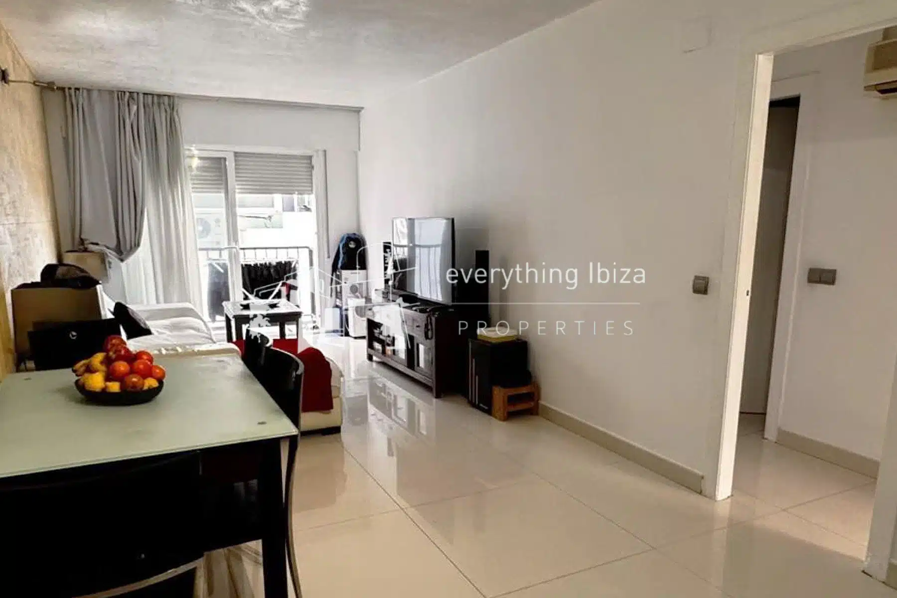 Superbly Located Modern 3 Bedroomed Apartment Close to All the Resort Amenities by everything ibiza Properties - ref. 1869