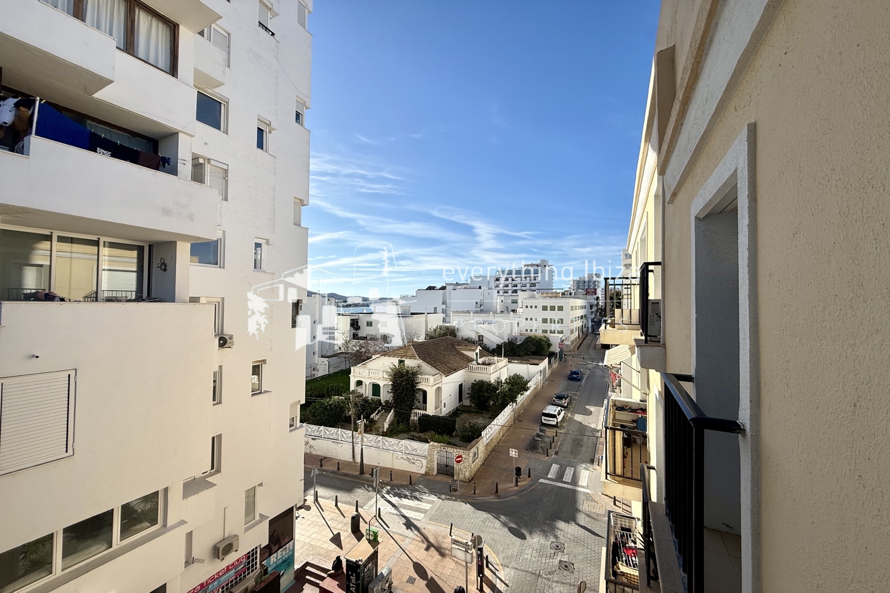 Superbly Located Modern 3 Bedroomed Apartment Close to All the Resort Amenities by everything ibiza Properties - ref. 1869