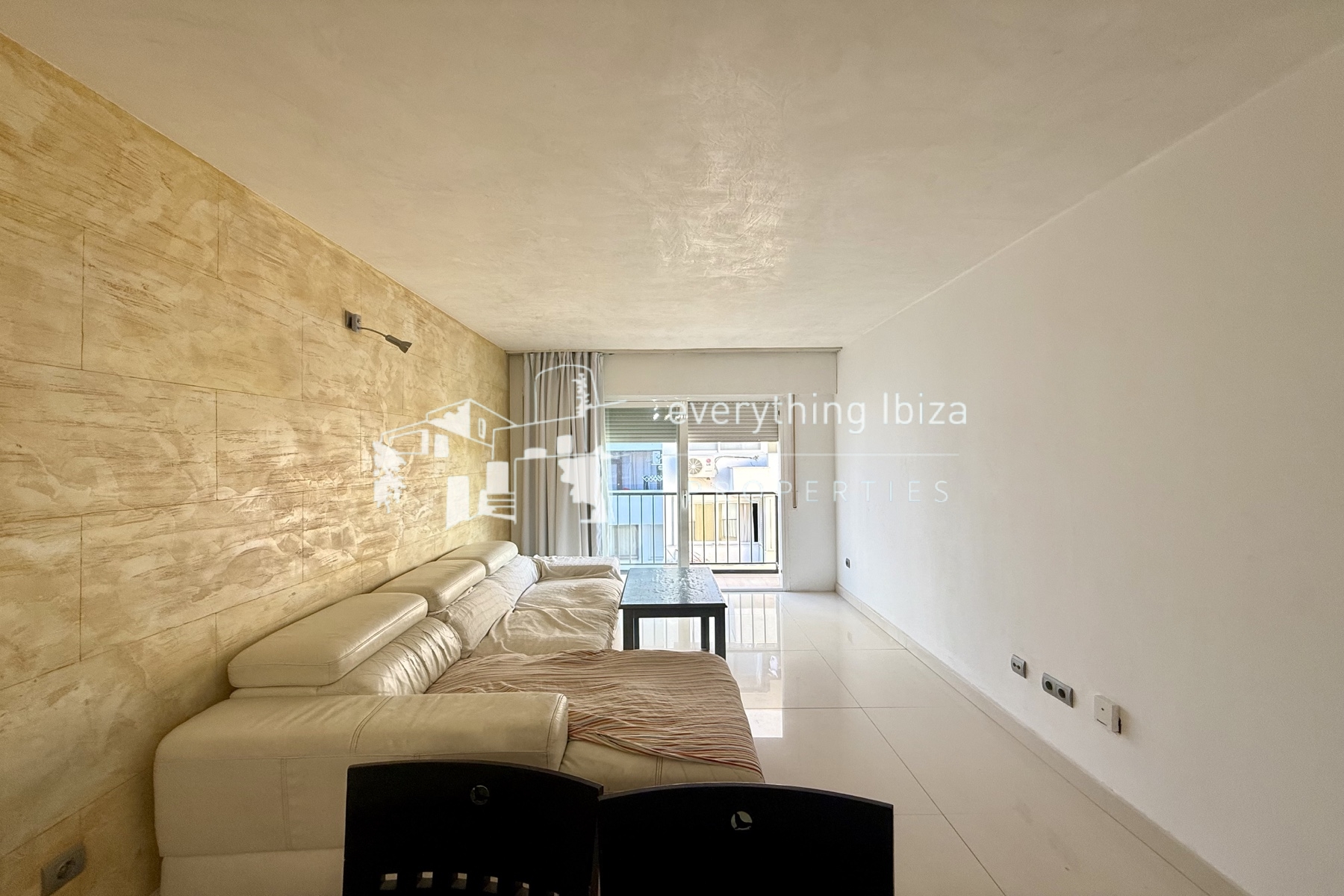 Superbly Located Modern 3 Bedroomed Apartment Close to All the Resort Amenities by everything ibiza Properties - ref. 1869