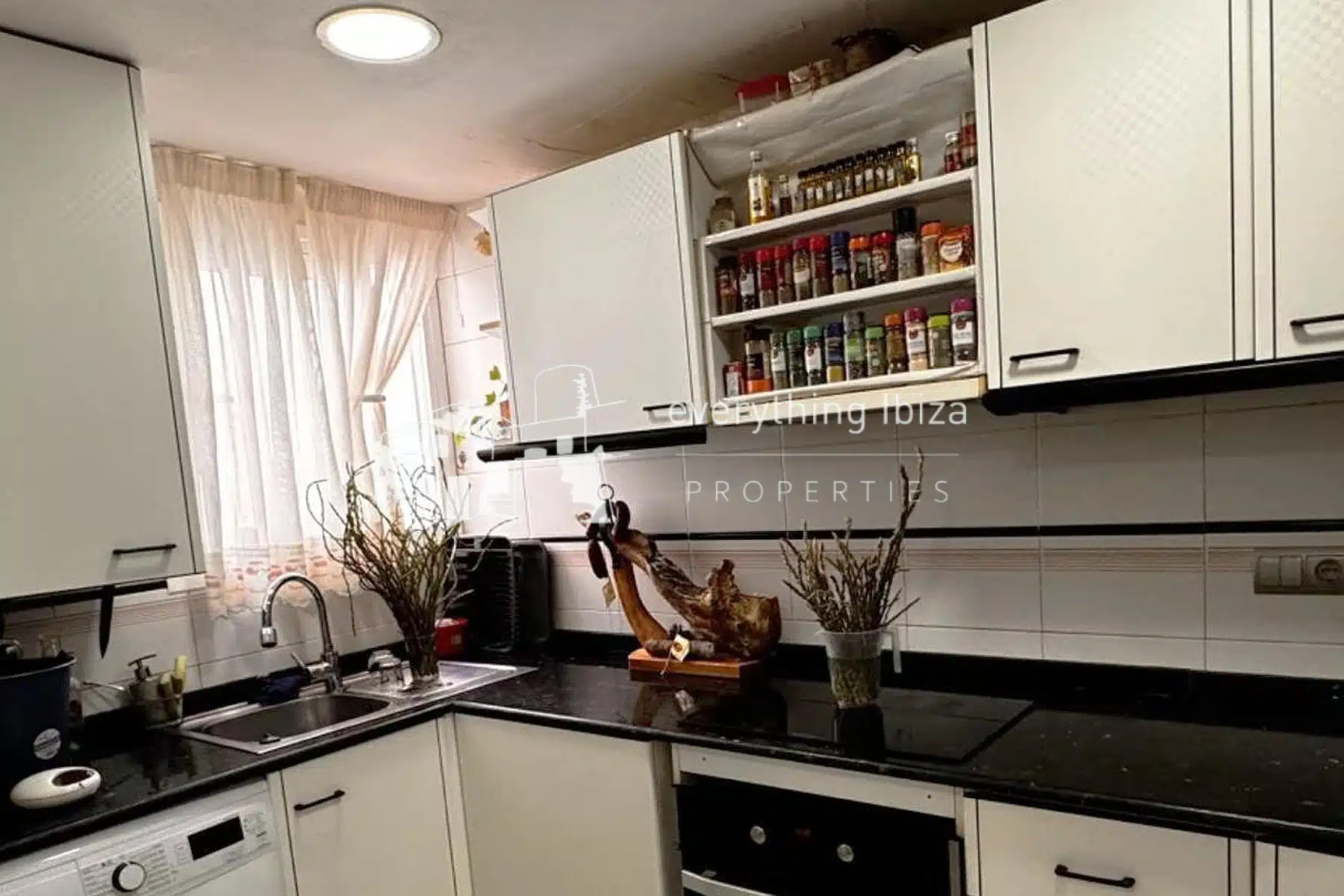 Superbly Located Modern 3 Bedroomed Apartment Close to All the Resort Amenities by everything ibiza Properties - ref. 1869