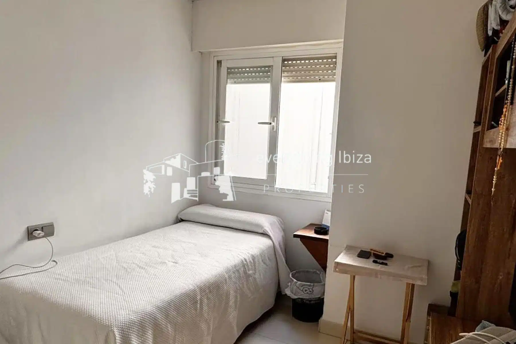Superbly Located Modern 3 Bedroomed Apartment Close to All the Resort Amenities by everything ibiza Properties - ref. 1869