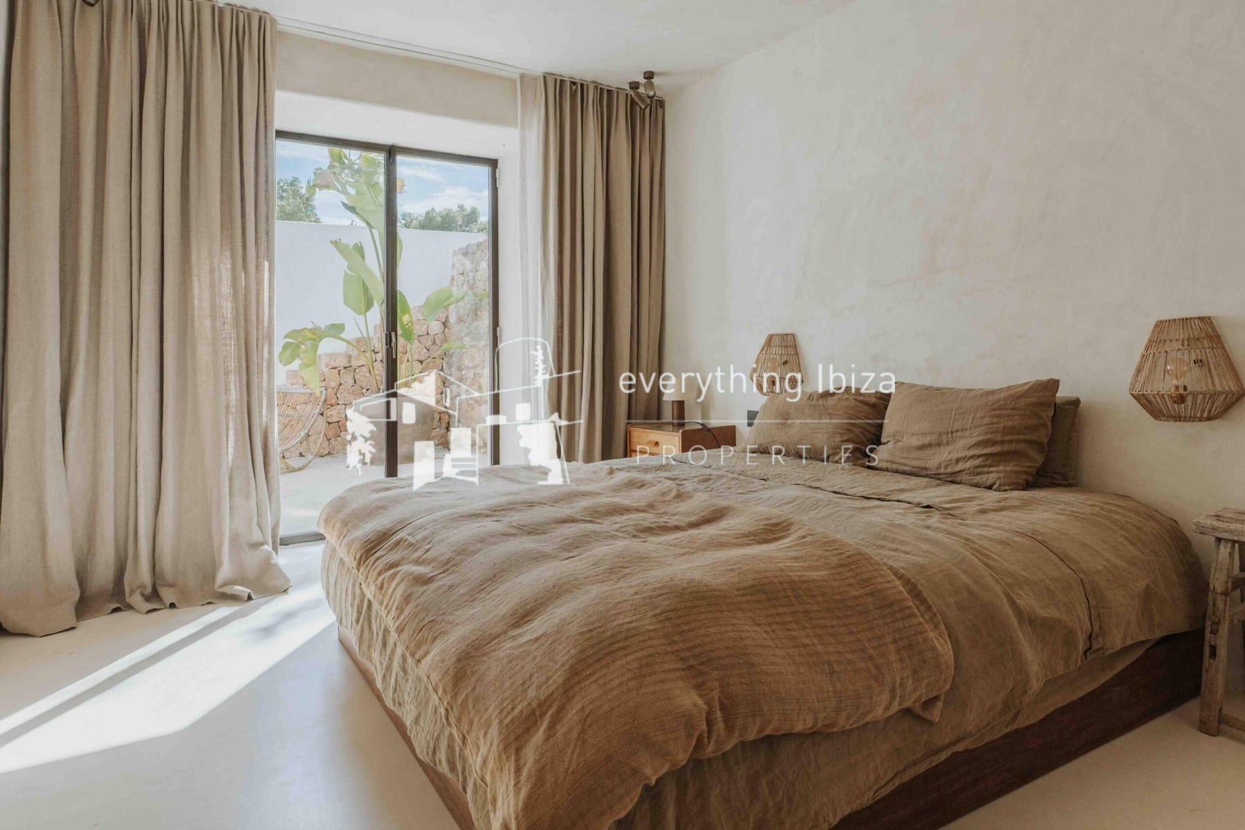 Beautifully Designed Ibiza Finca on a Huge Plot in Super Sought After Location by everything ibiza Properties - ref. 1862