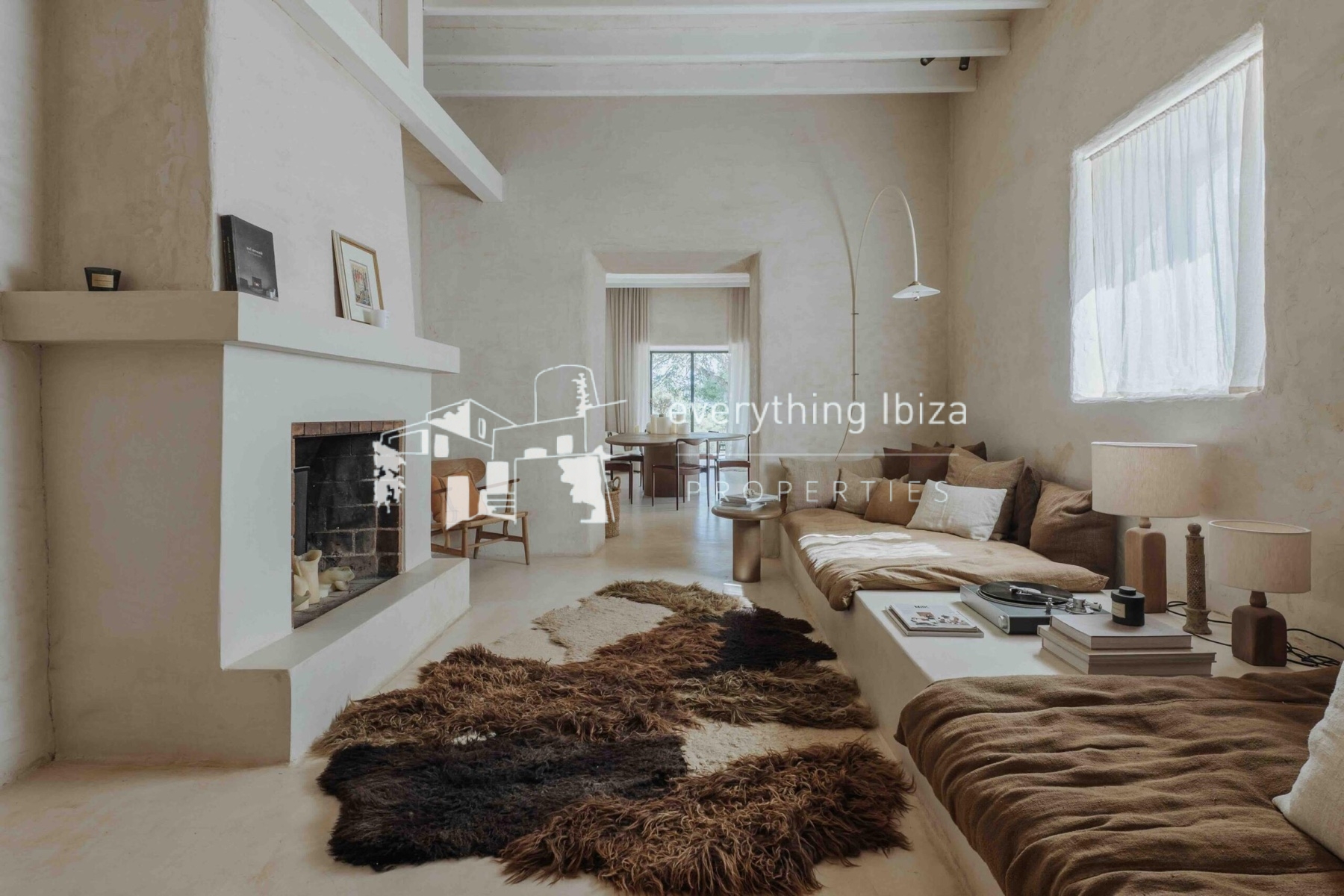 Beautifully Designed Ibiza Finca on a Huge Plot in Super Sought After Location by everything ibiza Properties - ref. 1862