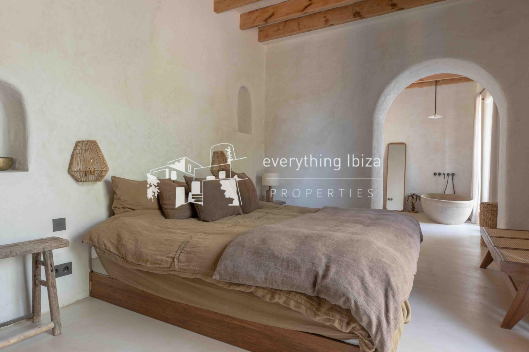 Beautifully Designed Ibiza Finca on a Huge Plot in Super Sought After Location by everything ibiza Properties - ref. 1862
