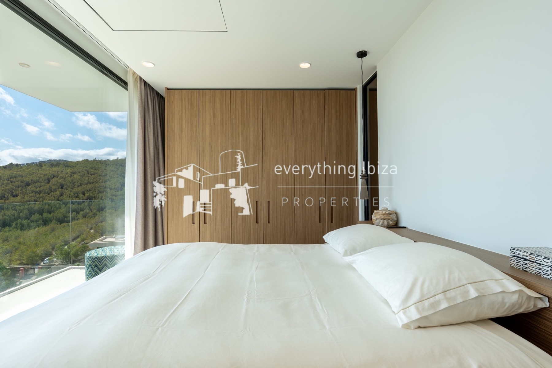 Chic Cosmopolitan Villa Close to Ibiza Town with Stunning Panoramic Elevated Views by everything ibiza Properties - ref. 1863