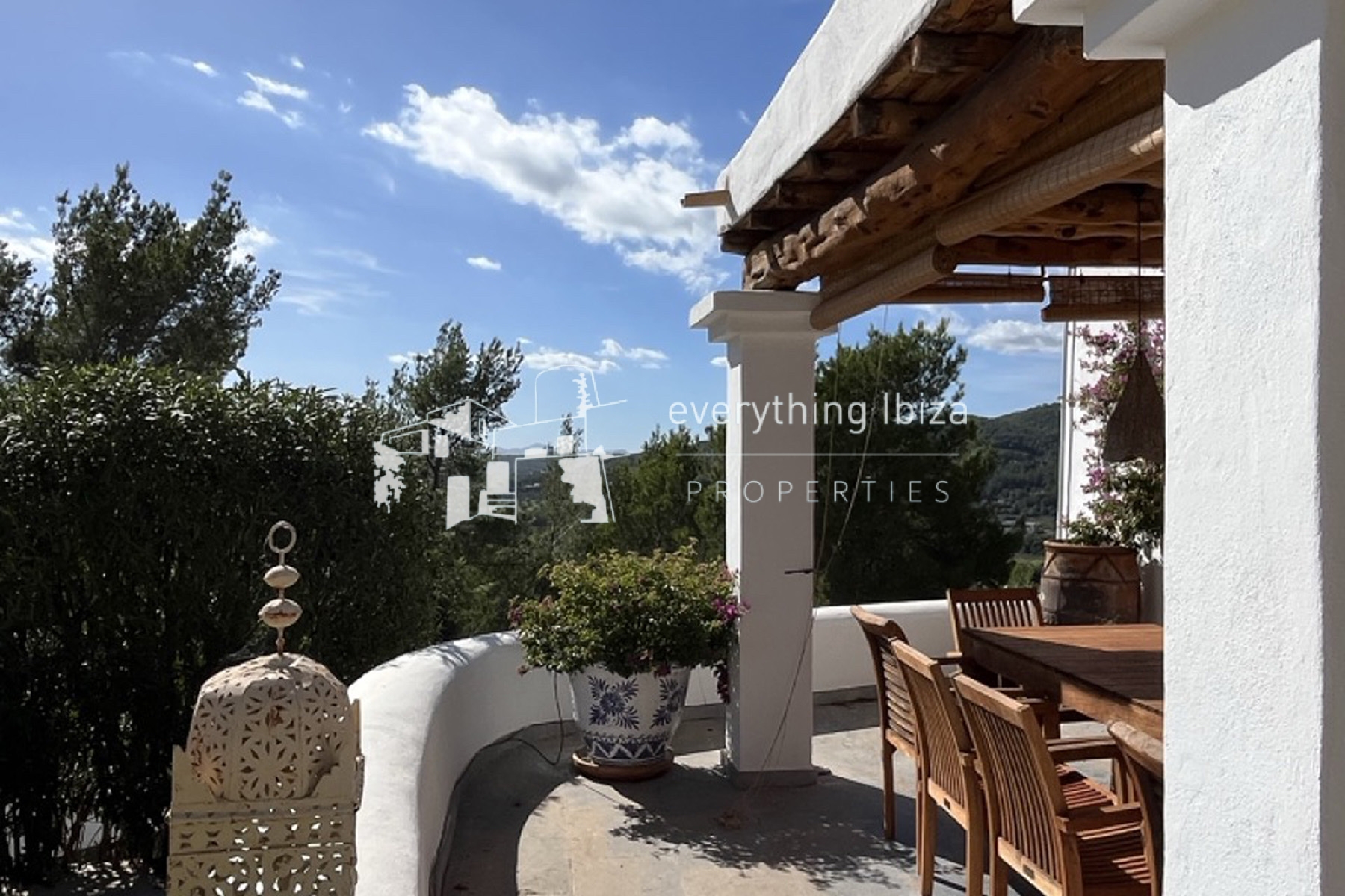 Traditional Ibiza Finca with Pool and Tourist License Set in a Stunning Rural Setting by everything ibiza Properties - ref. 1865