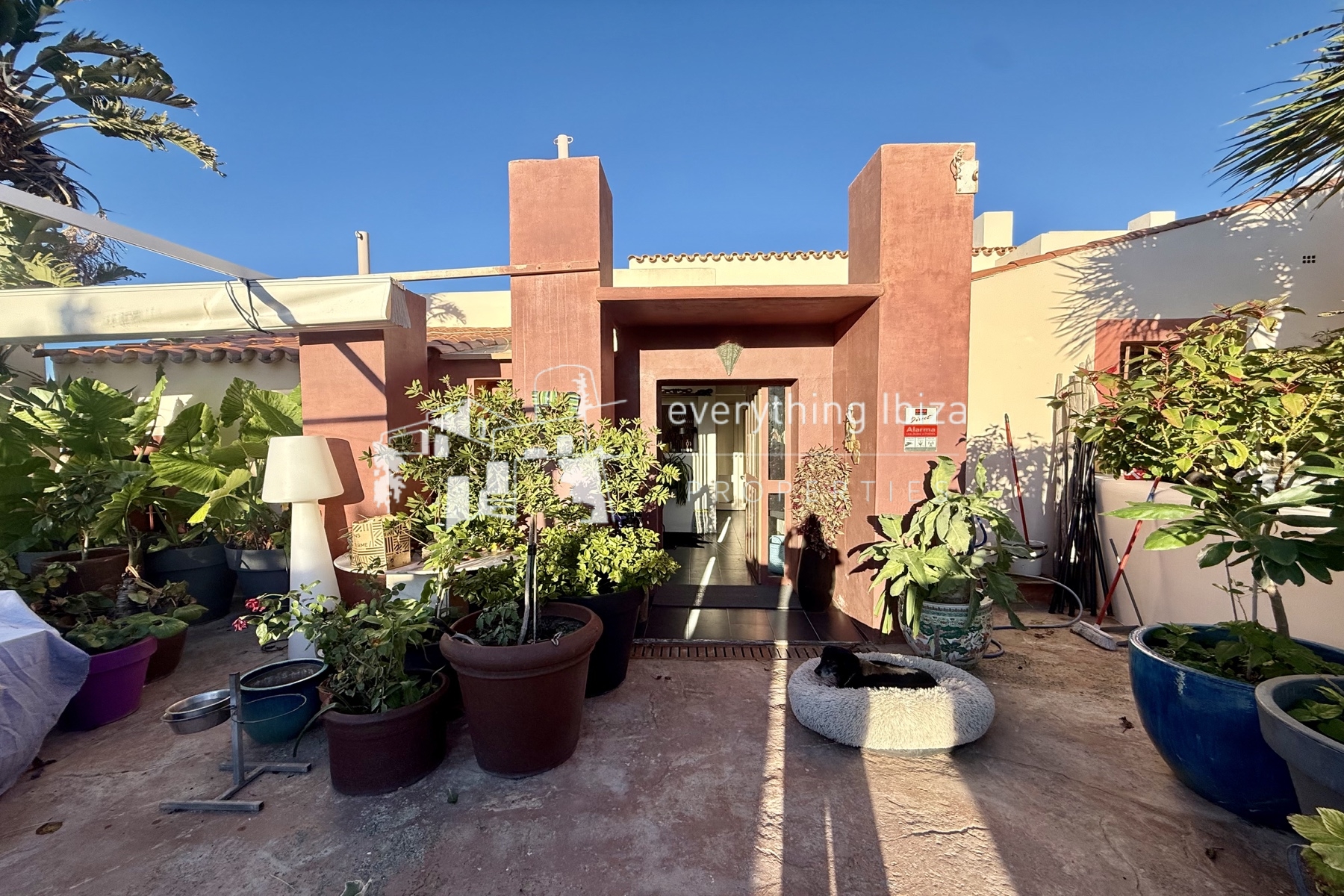 Two Charming Villas Close to the Beach with Private Pool and Stunning Panoramic Views by everything ibiza Properties - ref. 1871